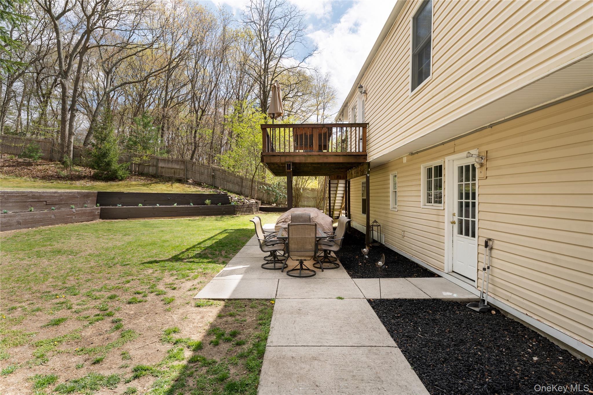 Single Family Meadow  Suffolk County, NY 11754, MLS-989141-8