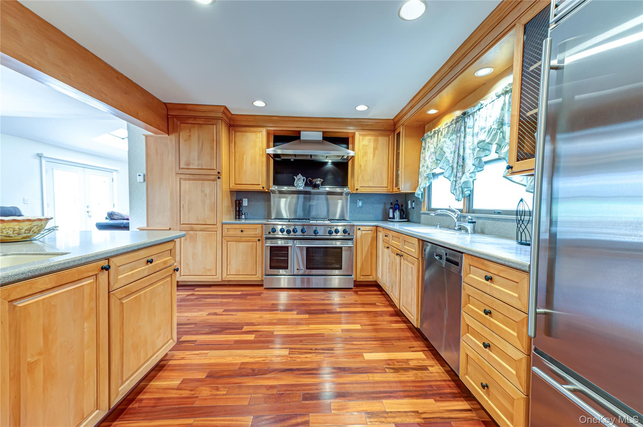 Single Family Randall  Suffolk County, NY 11786, MLS-989153-6