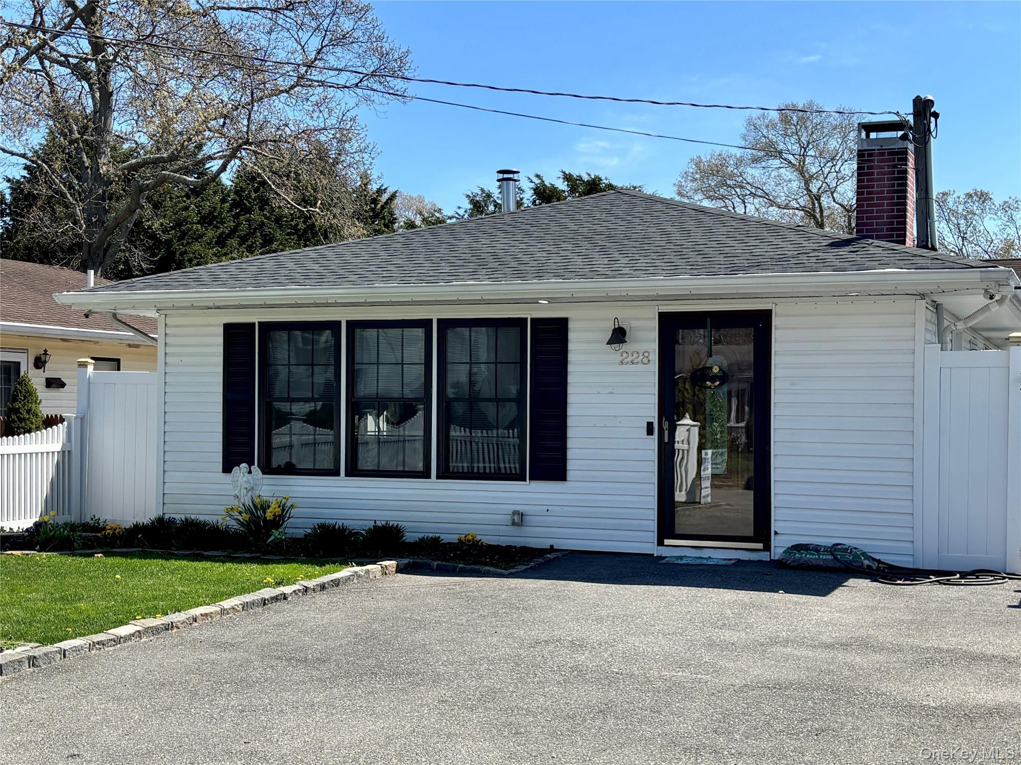 Single Family Patchogue  Suffolk County, NY 11950, MLS-989164-5