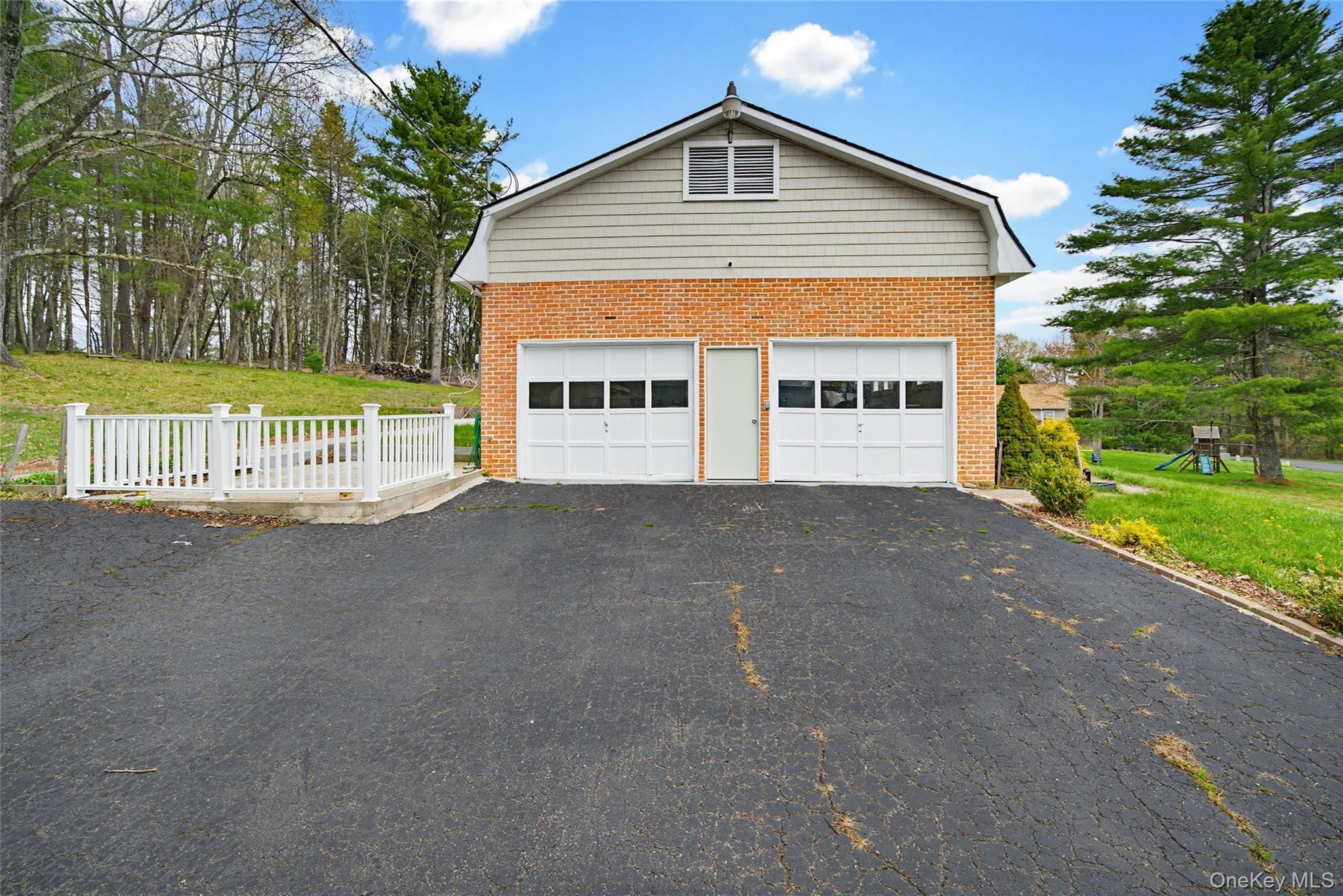 Single Family Marjorie  Sullivan County, NY 12701, MLS-989167-2