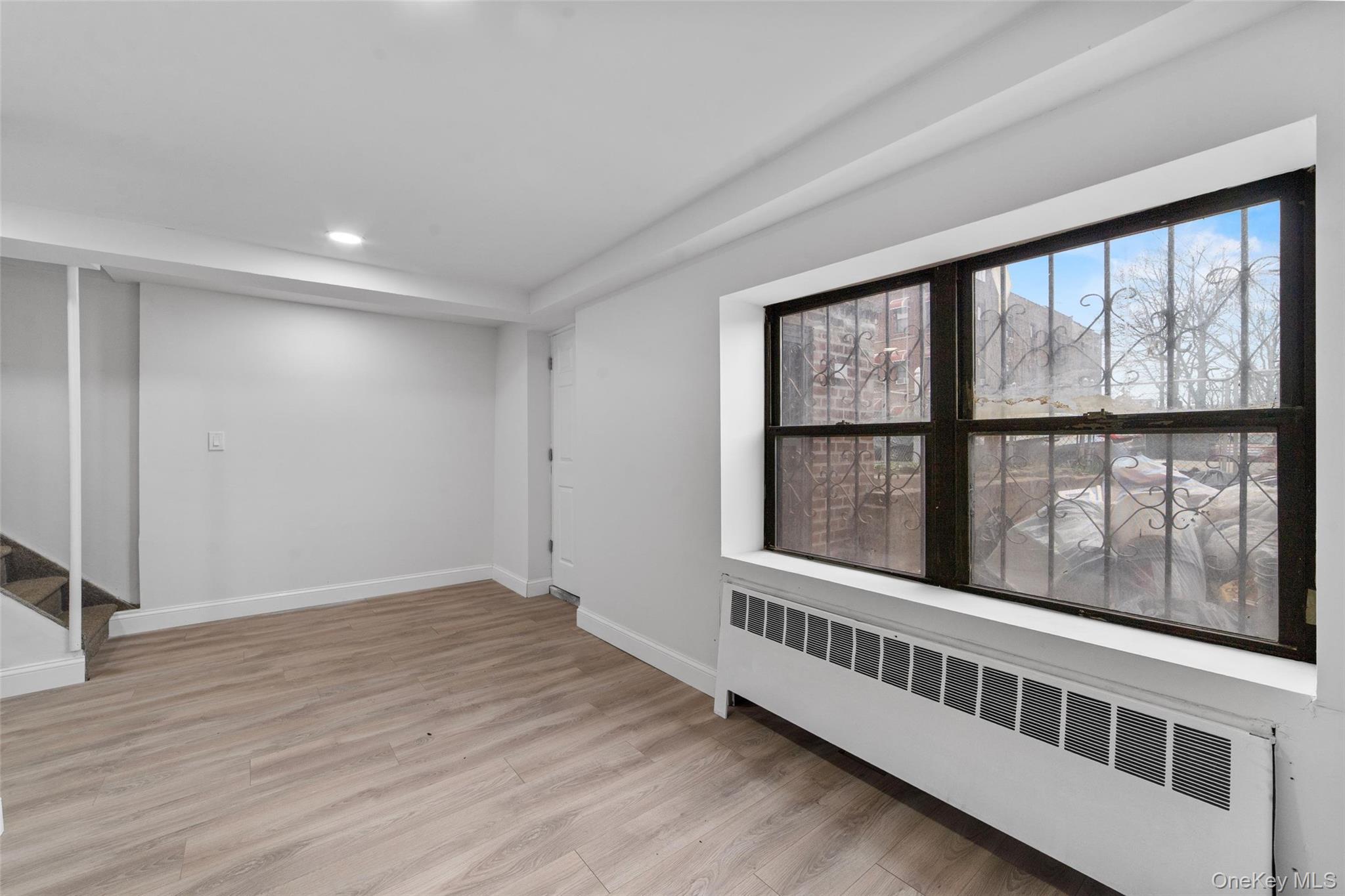 Single Family Grace  Bronx, NY 10466, MLS-989213-27