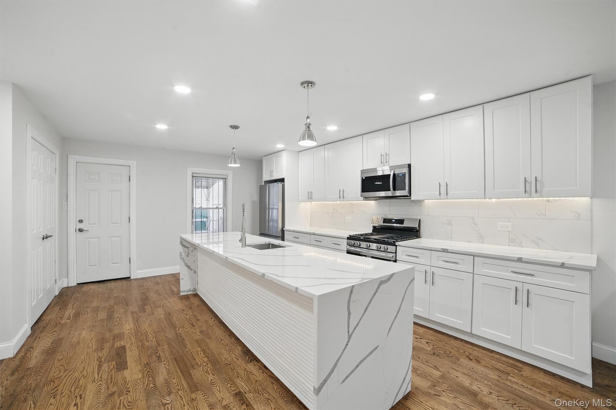 Single Family Grace  Bronx, NY 10466, MLS-989213-4