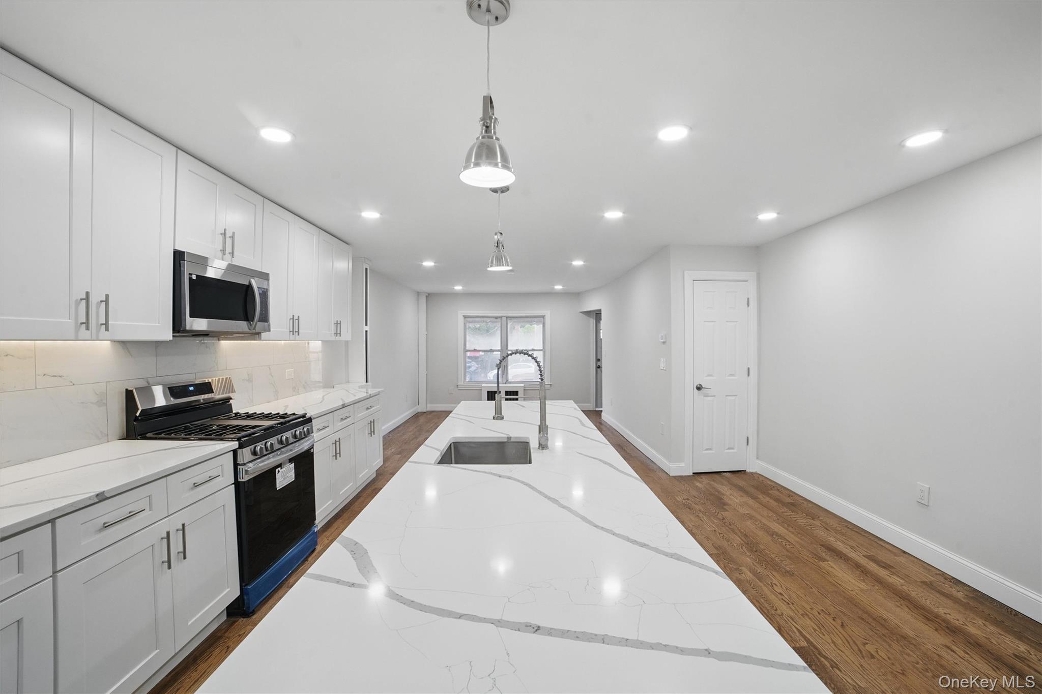 Single Family Grace  Bronx, NY 10466, MLS-989213-9