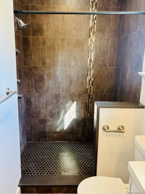 Single Family Broadway Greenlawn  Suffolk County, NY 11743, MLS-989264-24