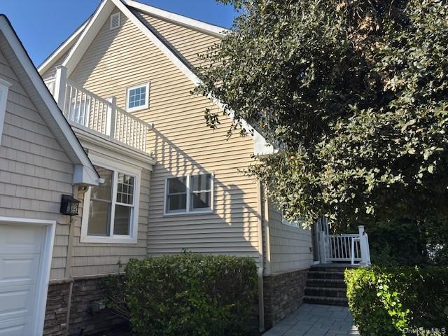Single Family Broadway Greenlawn  Suffolk County, NY 11743, MLS-989264-31