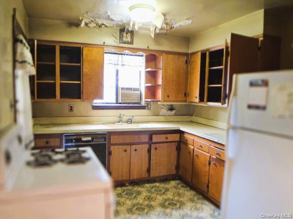 Single Family Waterbury  Bronx, NY 10465, MLS-989283-6