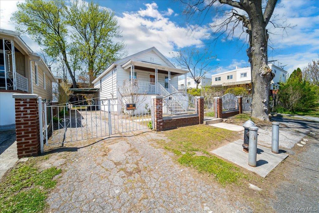 Single Family Husson  Bronx, NY 10473, MLS-989288-2