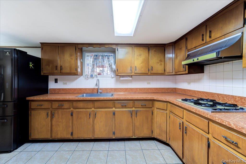 Single Family Husson  Bronx, NY 10473, MLS-989288-20
