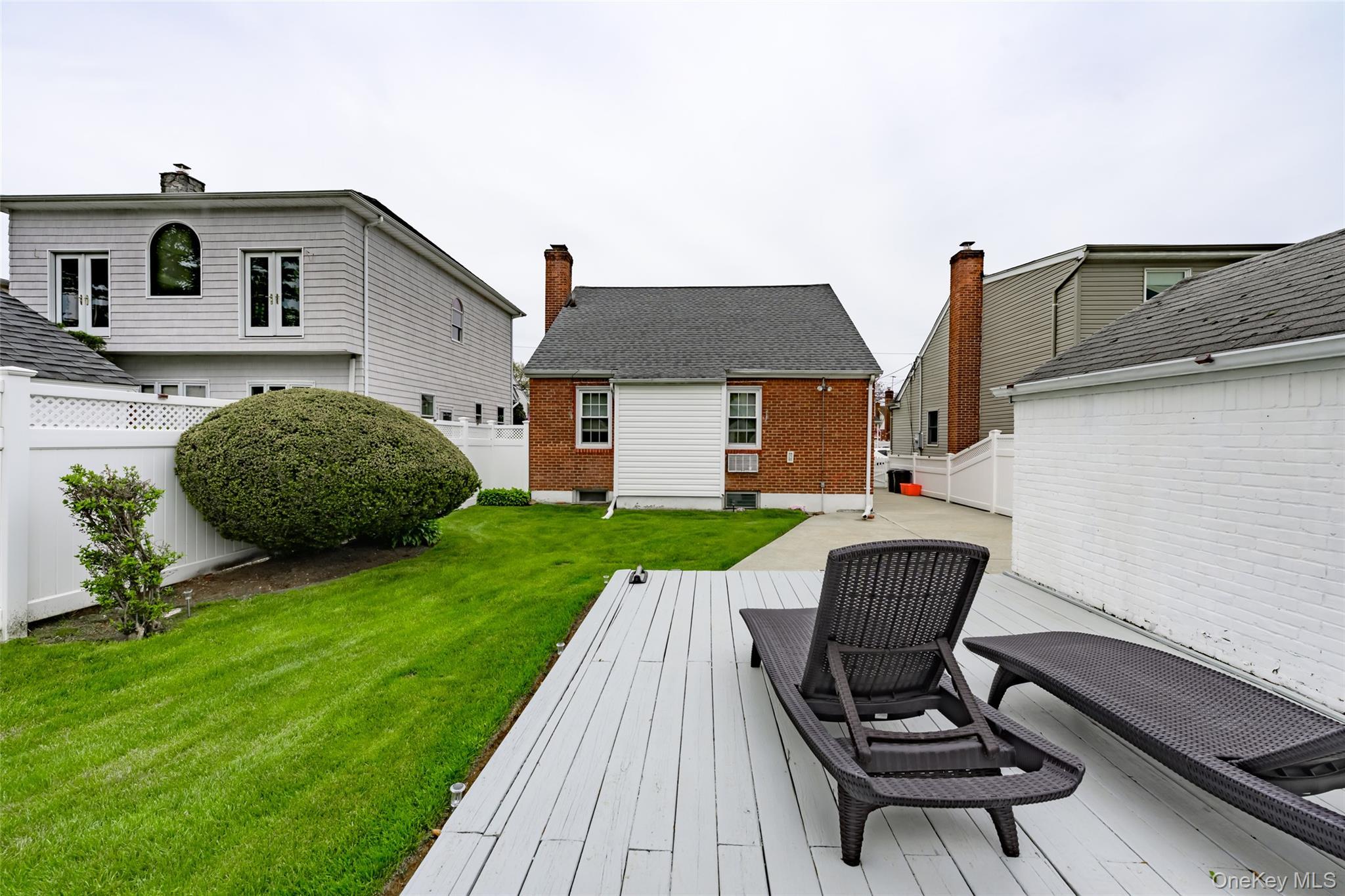 Single Family James  Nassau County, NY 11010, MLS-989289-22