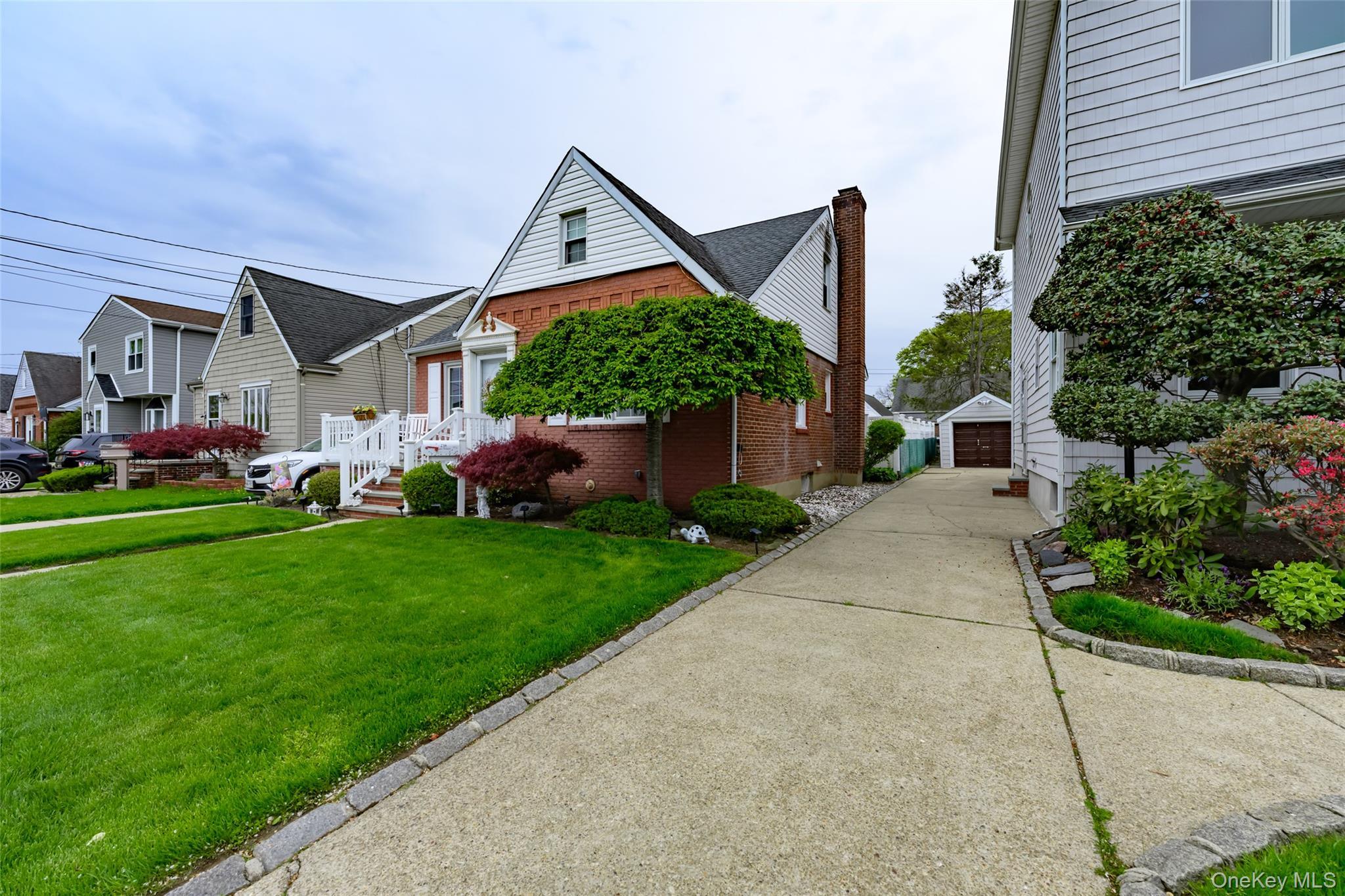 Single Family James  Nassau County, NY 11010, MLS-989289-4