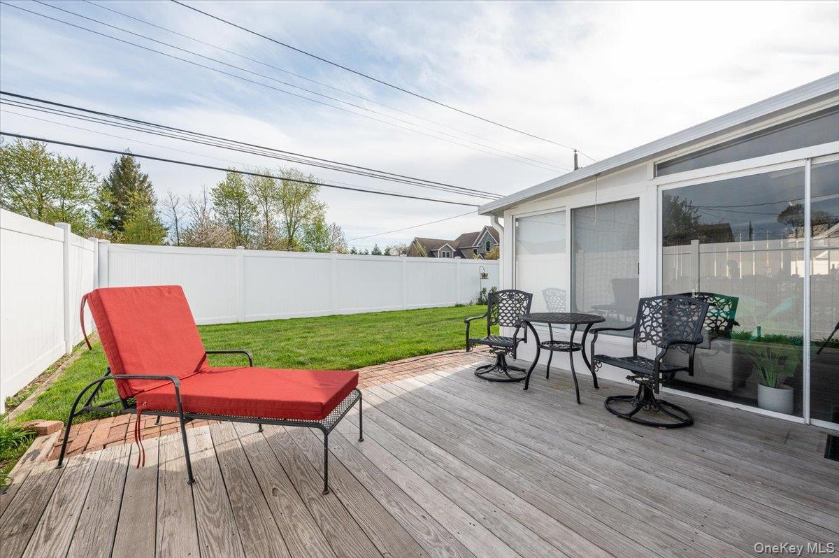 Single Family Blacksmith  Nassau County, NY 11756, MLS-989314-23