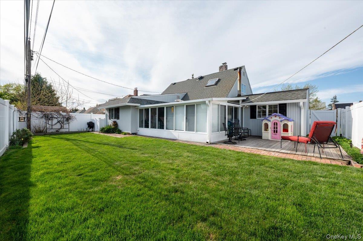 Single Family Blacksmith  Nassau County, NY 11756, MLS-989314-25