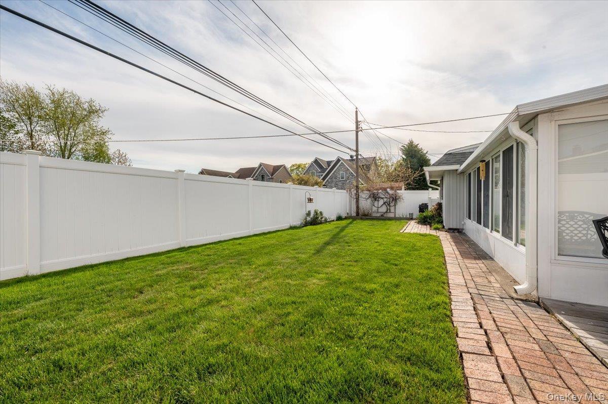 Single Family Blacksmith  Nassau County, NY 11756, MLS-989314-26