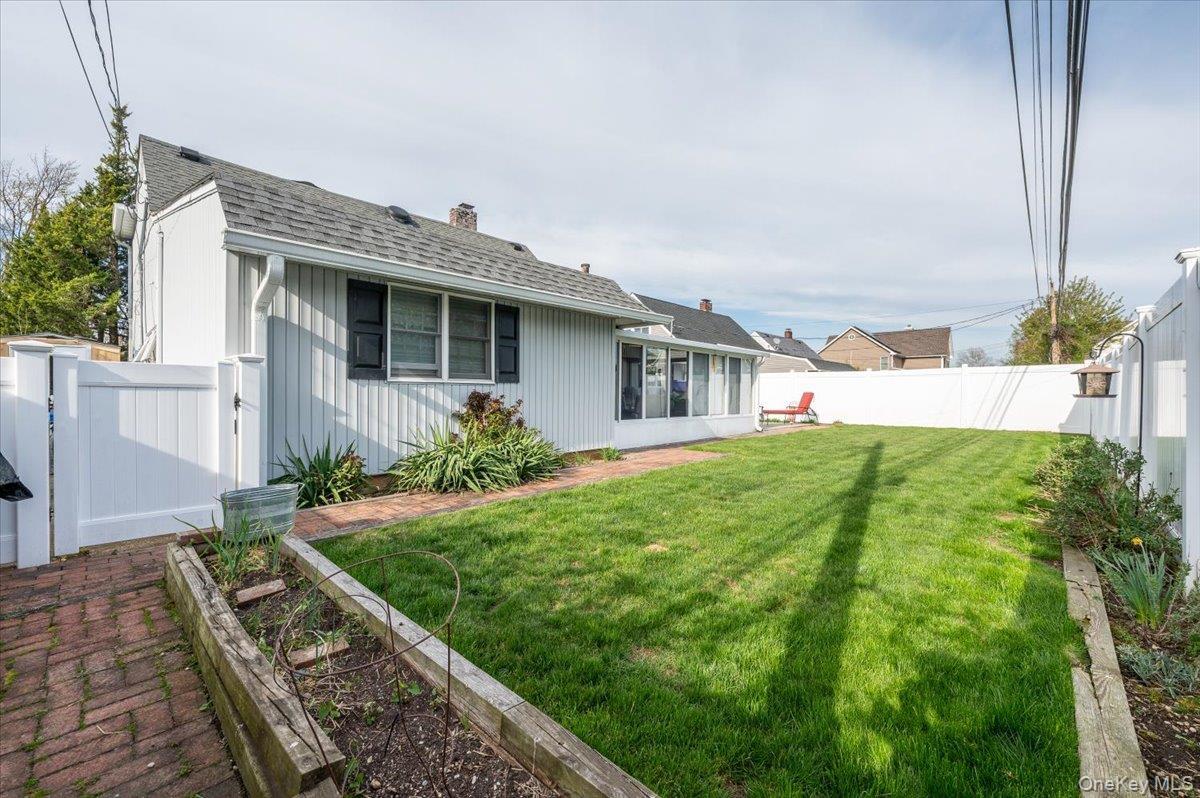 Single Family Blacksmith  Nassau County, NY 11756, MLS-989314-27