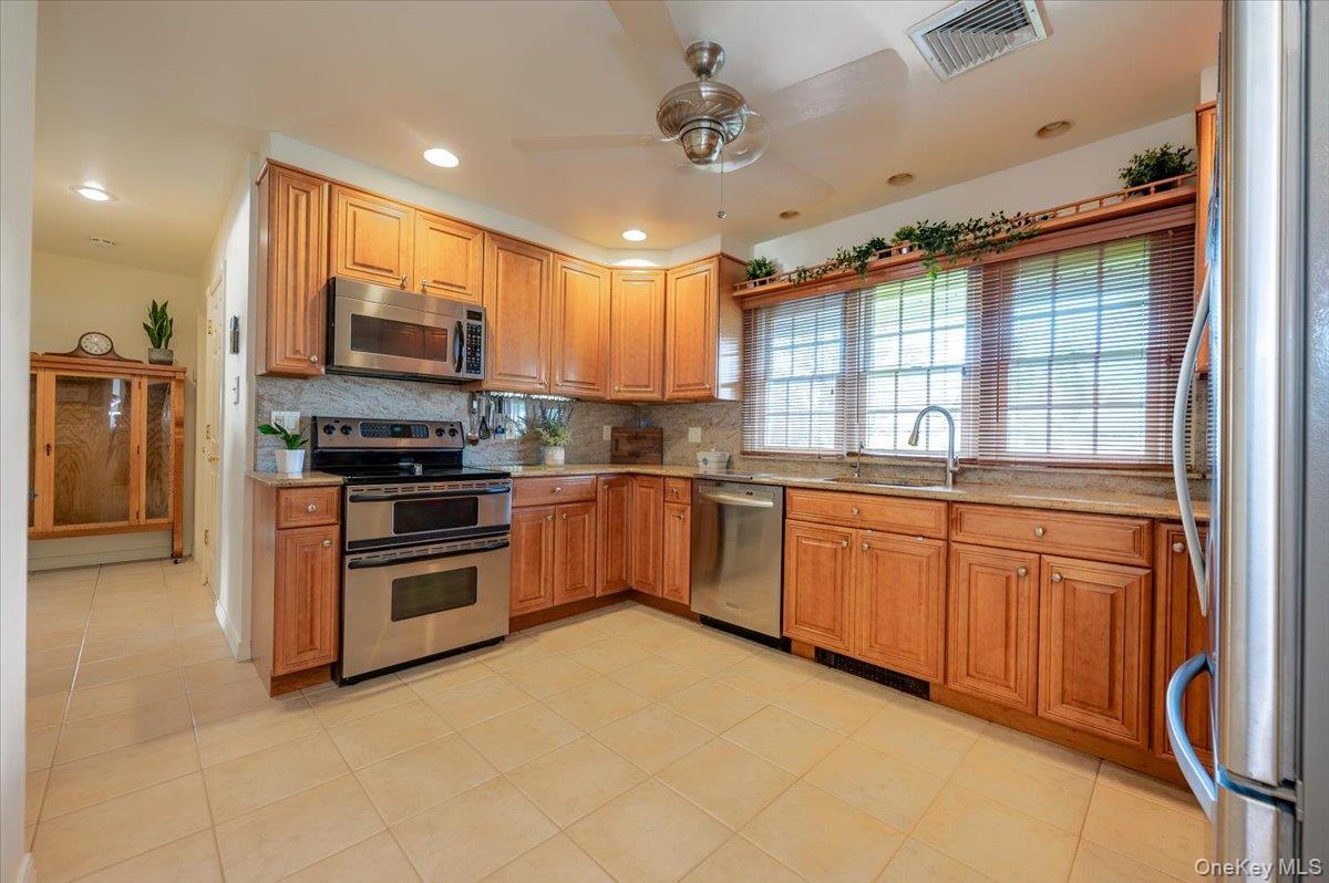 Single Family Blacksmith  Nassau County, NY 11756, MLS-989314-8