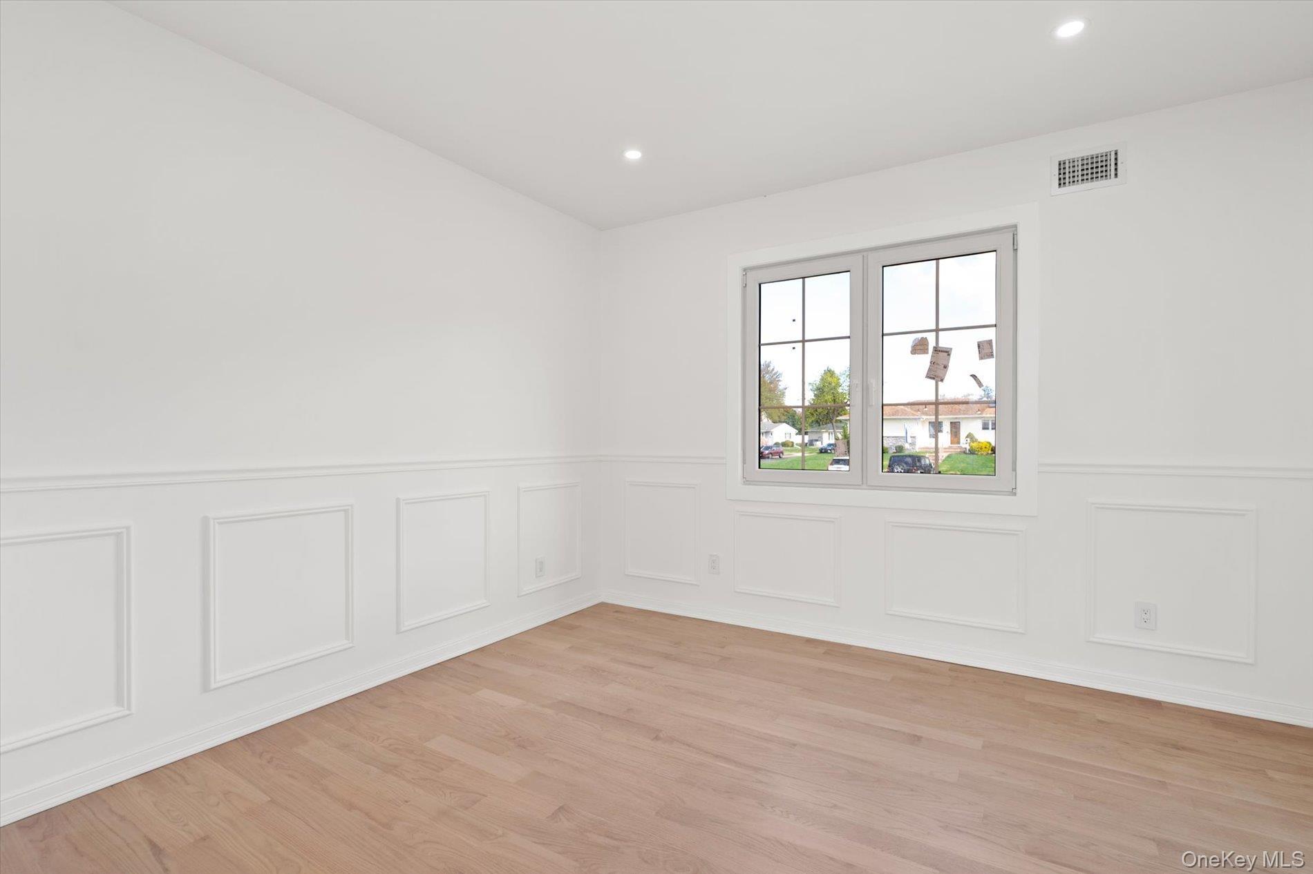 Single Family Faye Court Nassau County, NY 11803, MLS-989323-17