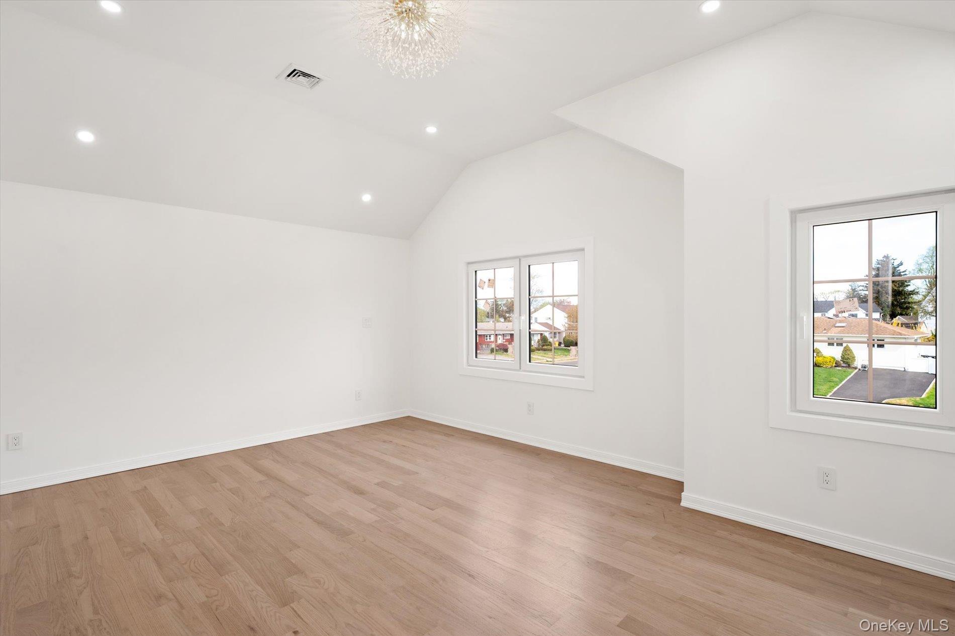 Single Family Faye Court Nassau County, NY 11803, MLS-989323-31