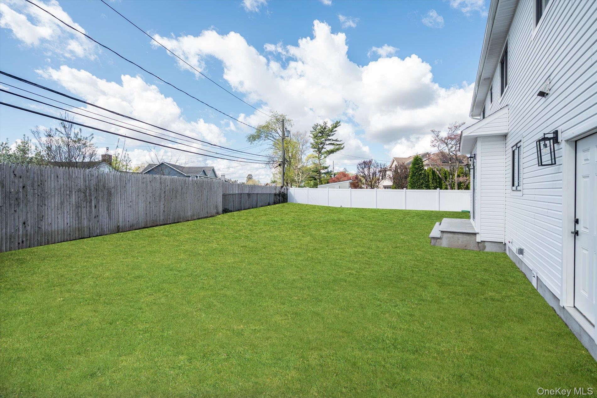 Single Family Faye Court Nassau County, NY 11803, MLS-989323-40