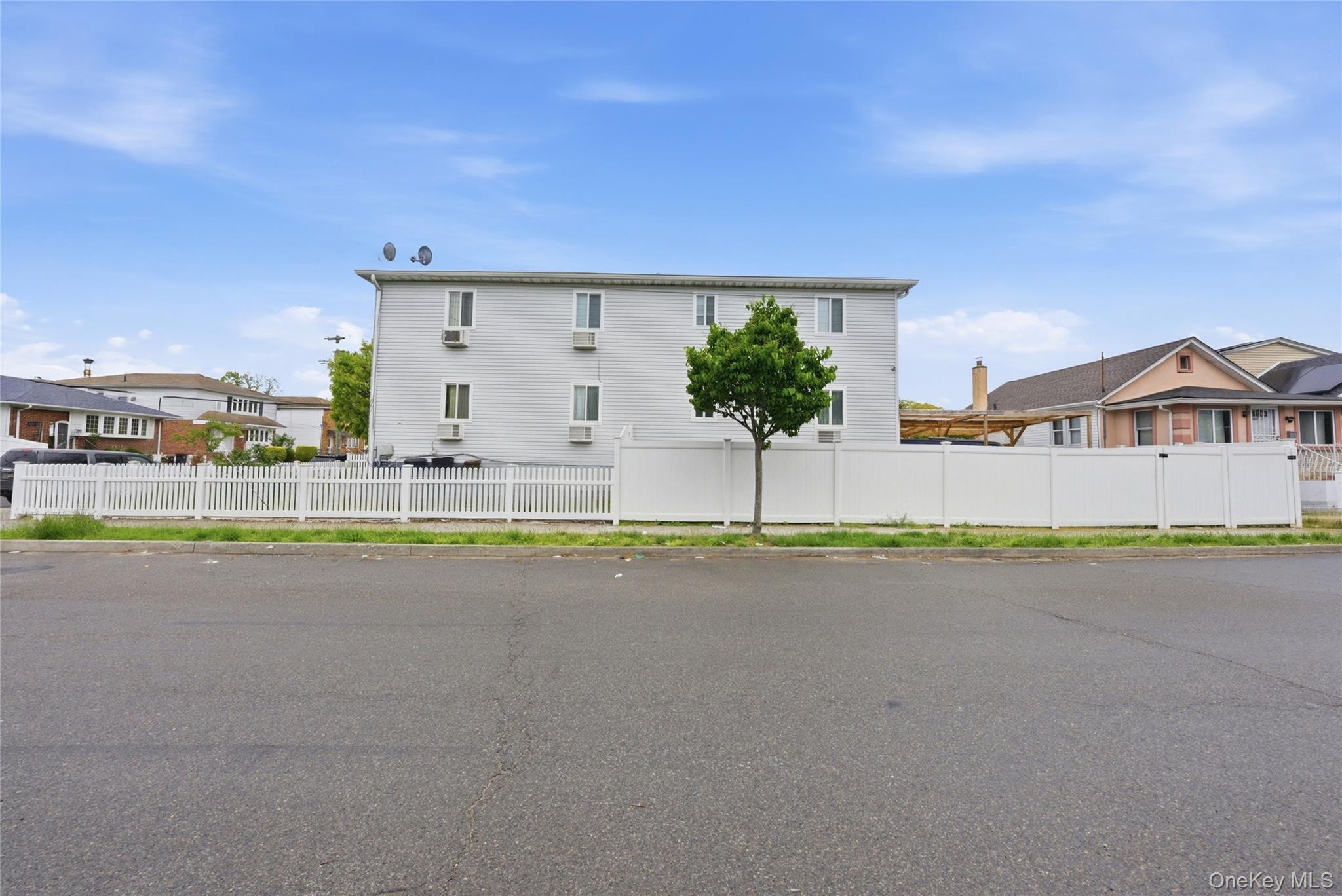 Single Family 146th Avenue Queens, NY 11413, MLS-989349-5