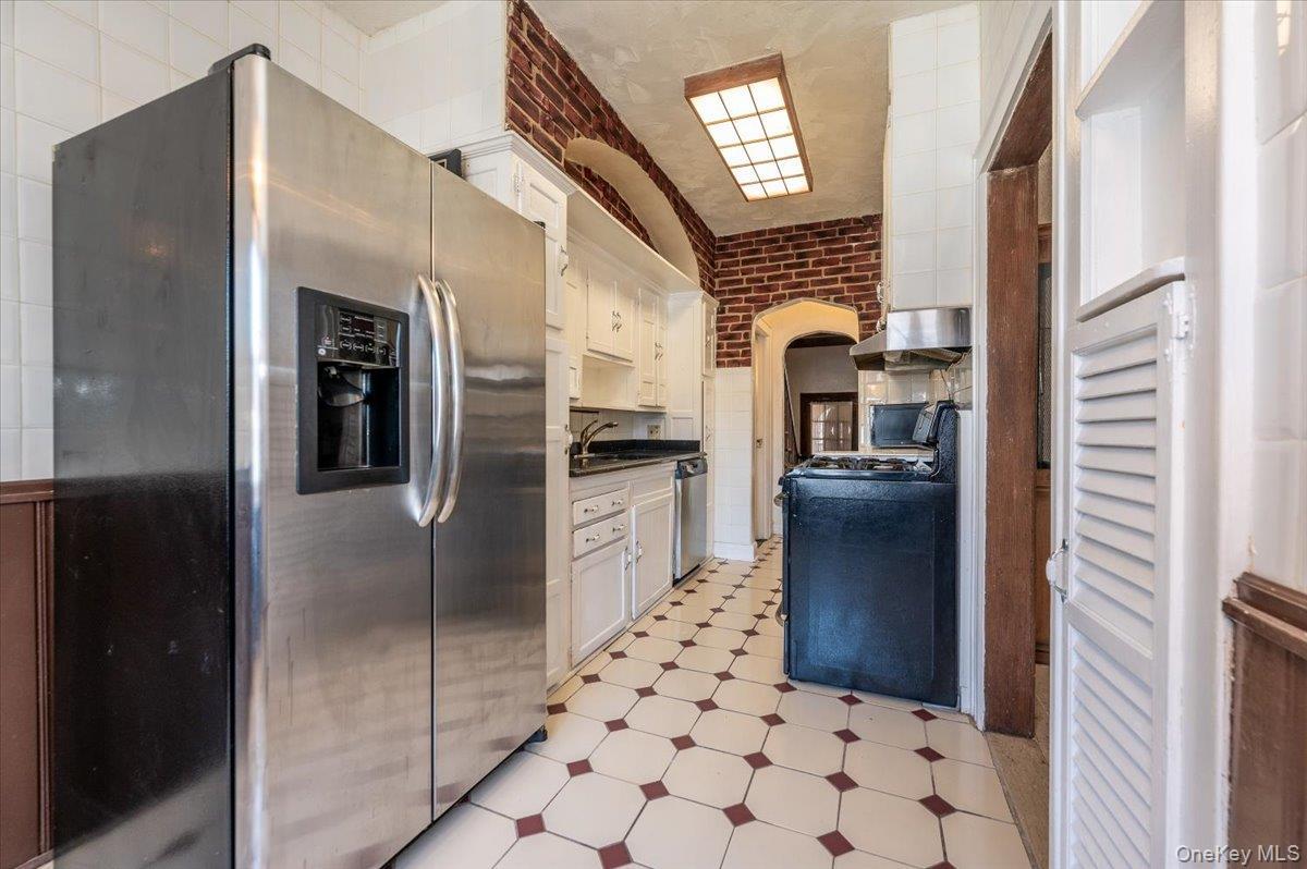 Single Family 227th  Queens, NY 11413, MLS-989354-7