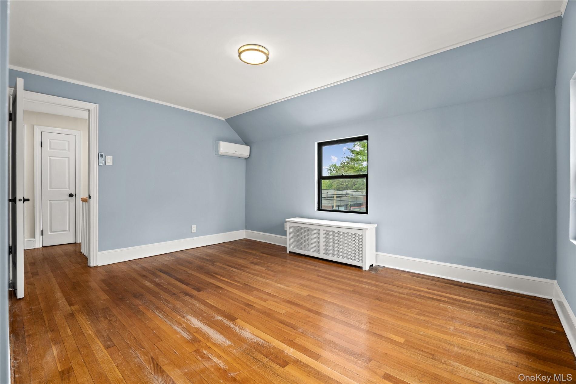 Single Family Brook Lane Nassau County, NY 11023, MLS-989357-25