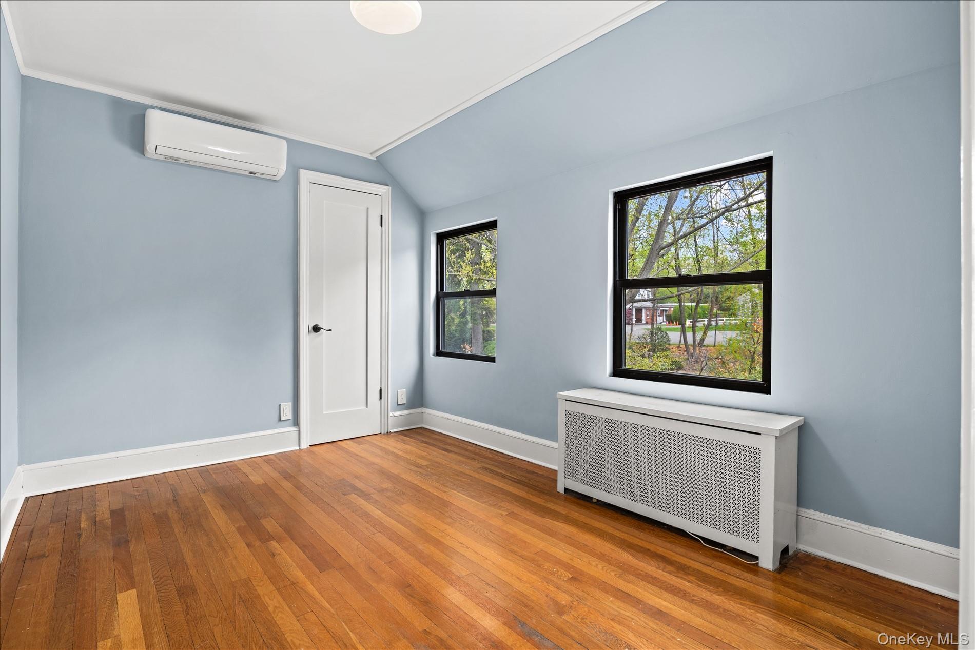 Single Family Brook Lane Nassau County, NY 11023, MLS-989357-26
