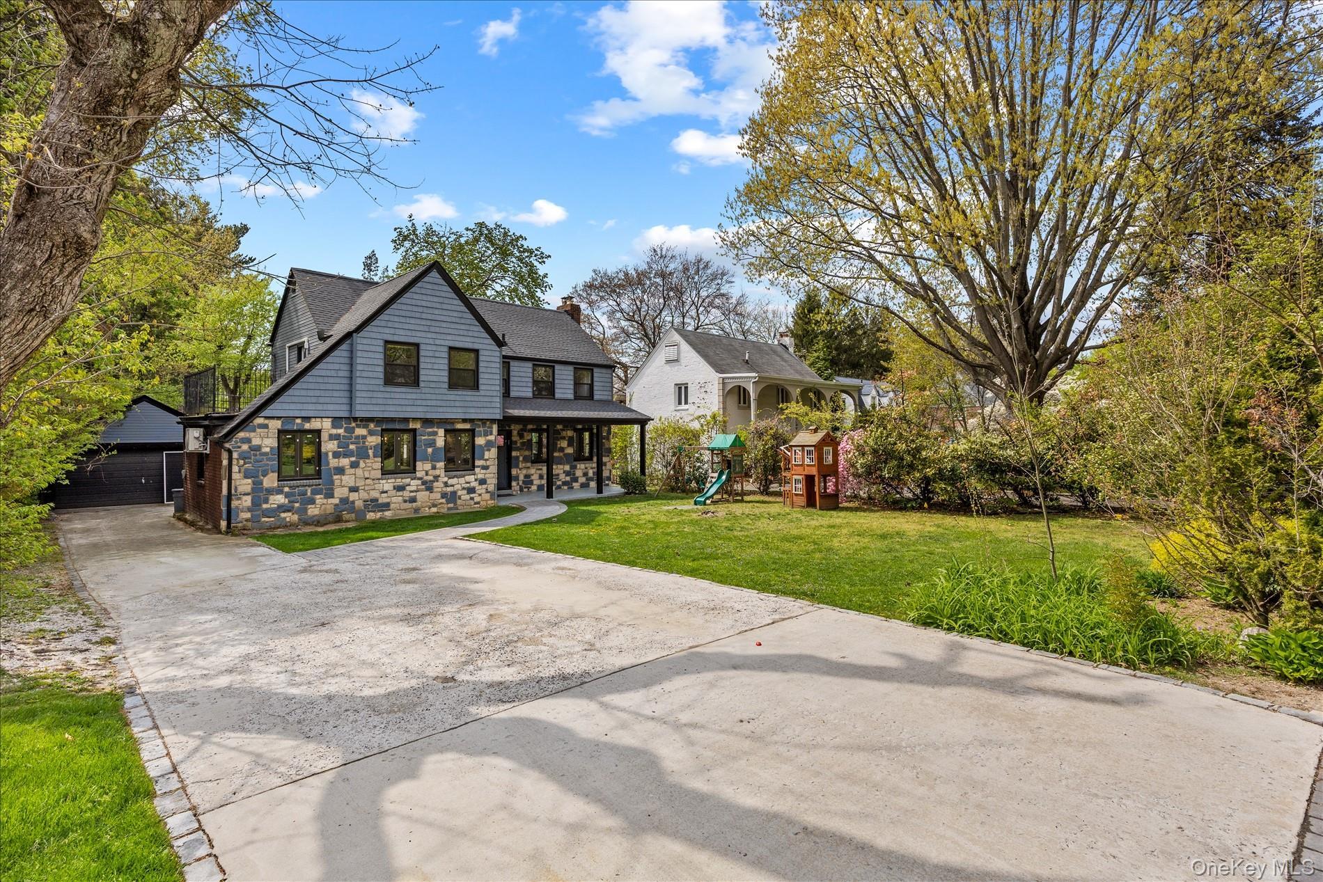 Single Family Brook Lane Nassau County, NY 11023, MLS-989357-3