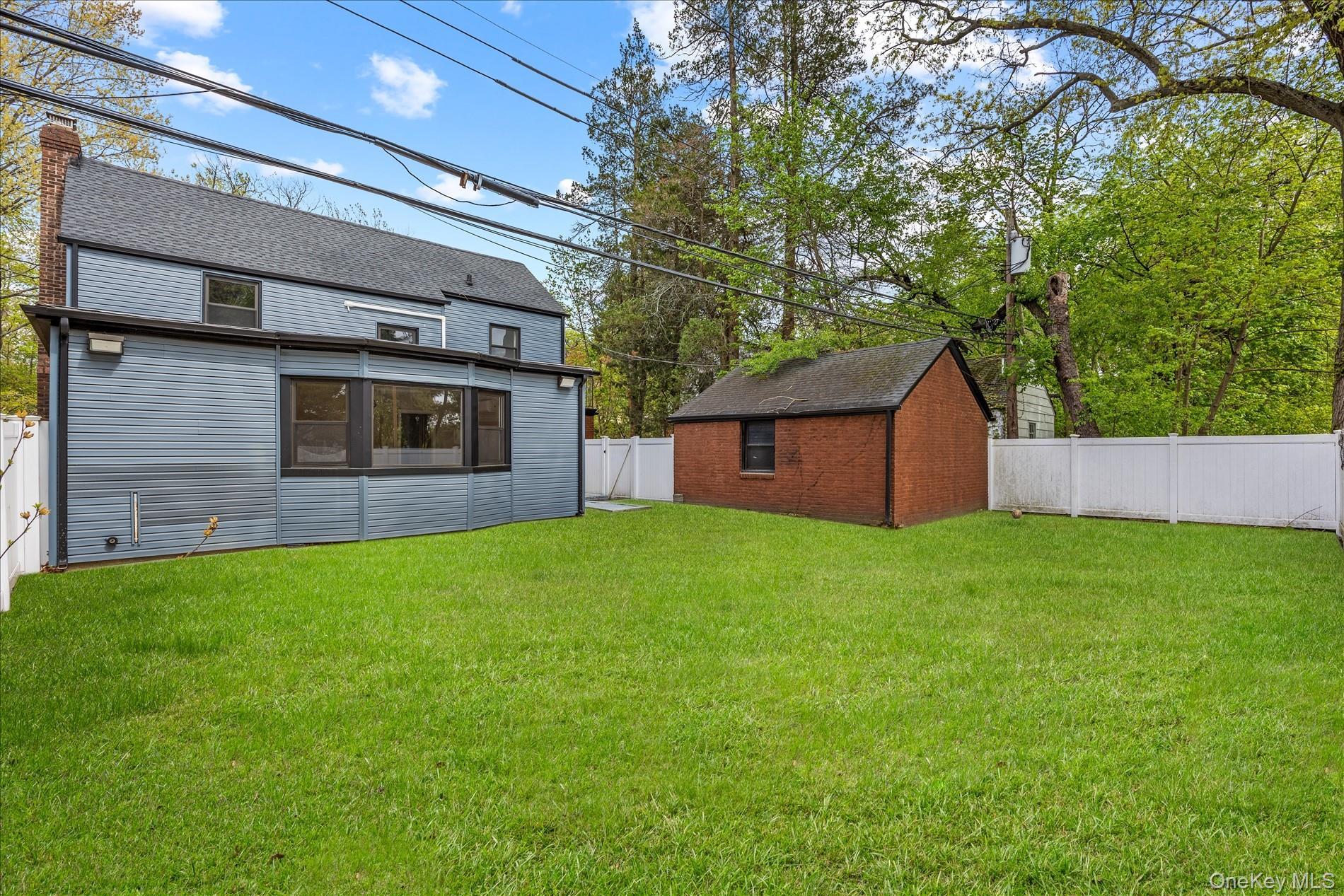 Single Family Brook Lane Nassau County, NY 11023, MLS-989357-35
