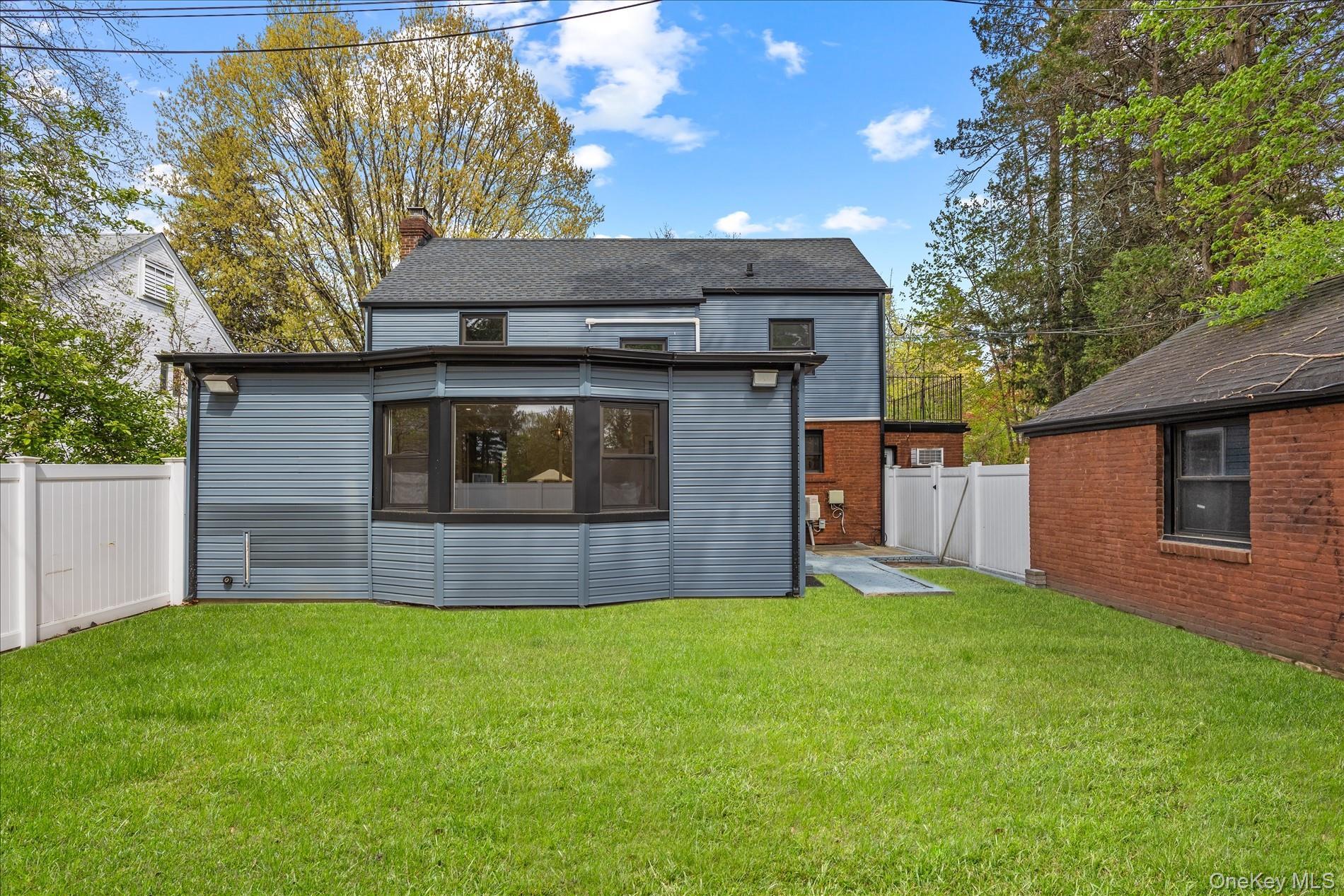 Single Family Brook Lane Nassau County, NY 11023, MLS-989357-36