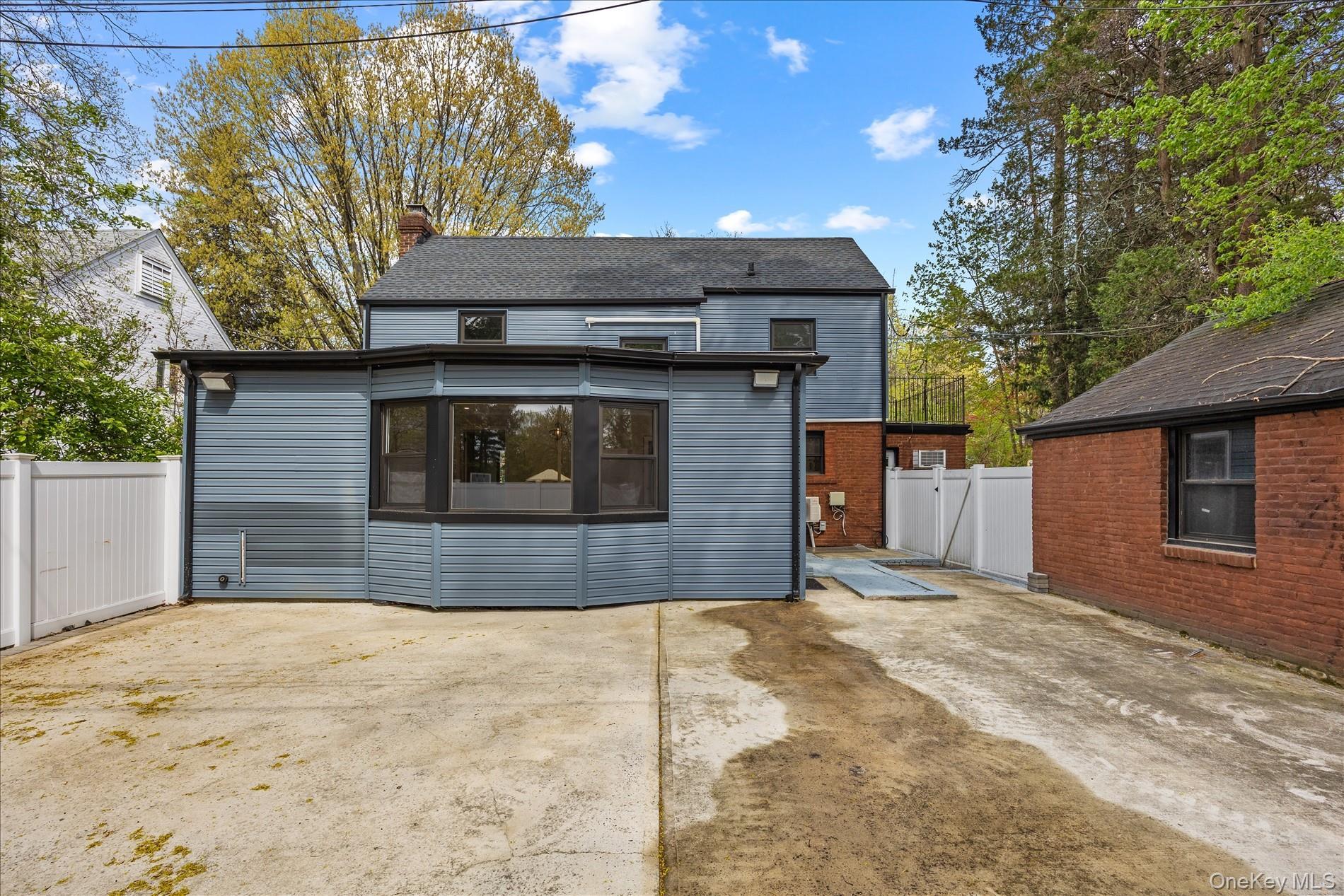 Single Family Brook Lane Nassau County, NY 11023, MLS-989357-37