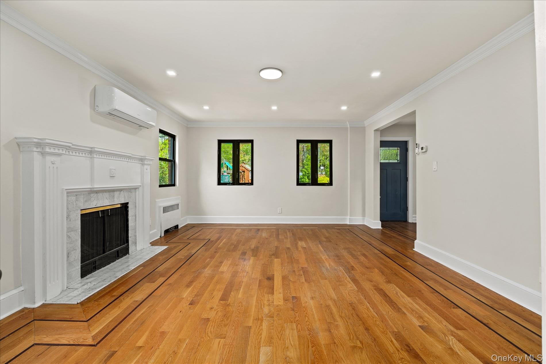 Single Family Brook Lane Nassau County, NY 11023, MLS-989357-6