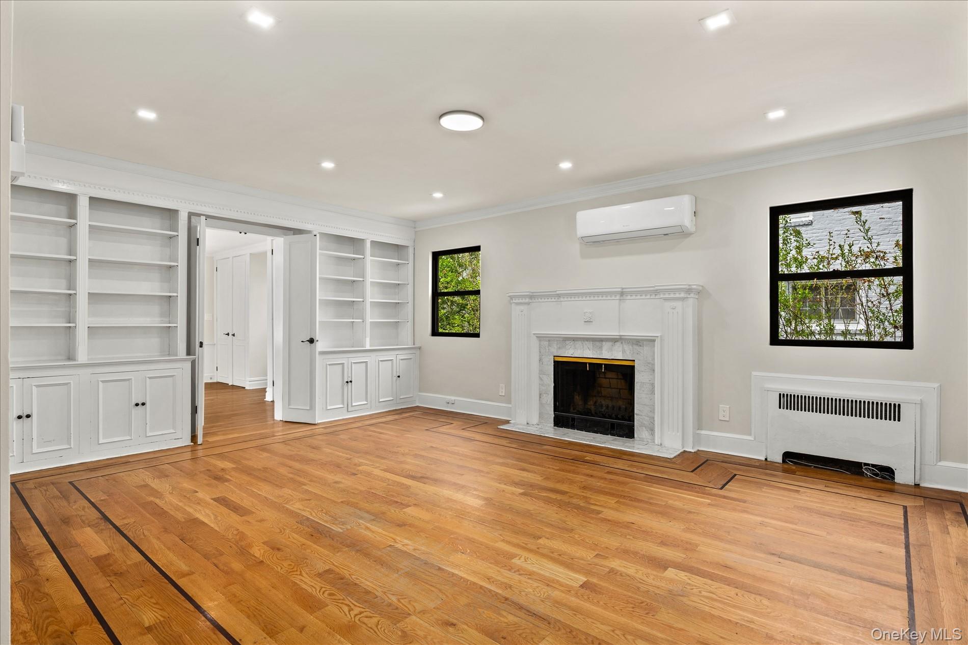 Single Family Brook Lane Nassau County, NY 11023, MLS-989357-7