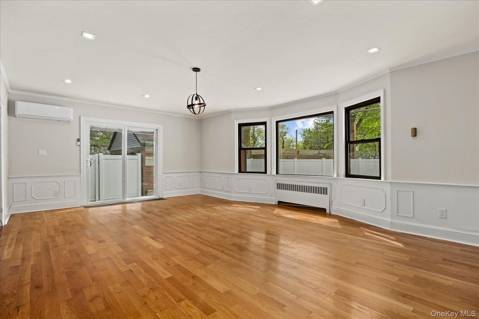 Single Family Brook Lane Nassau County, NY 11023, MLS-989357-9
