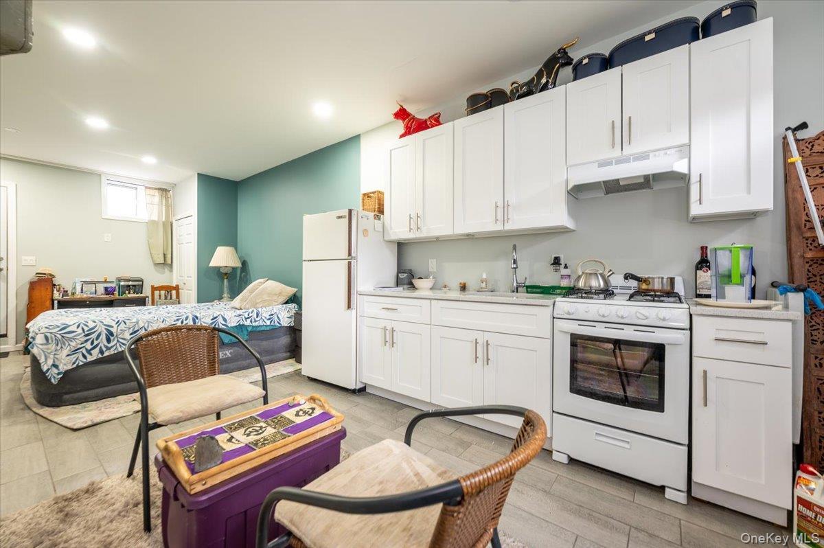 Single Family Magenta  Bronx, NY 10467, MLS-989370-14