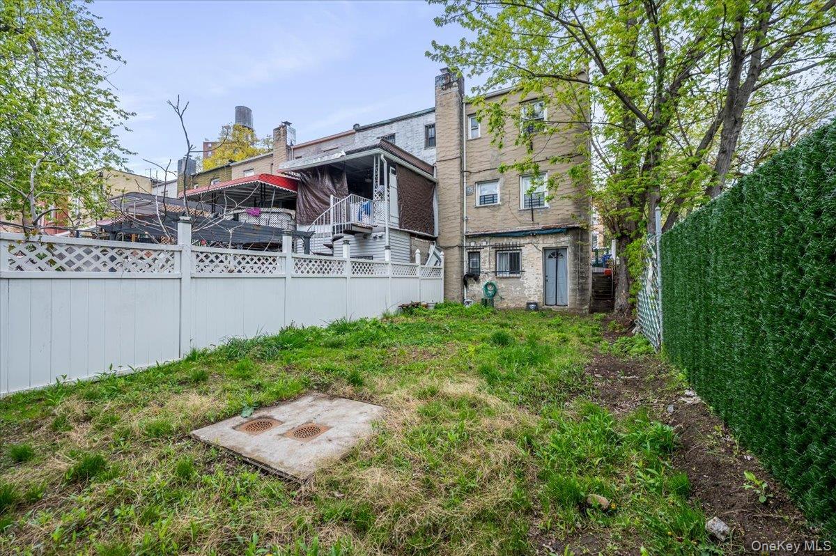 Single Family Magenta  Bronx, NY 10467, MLS-989370-17