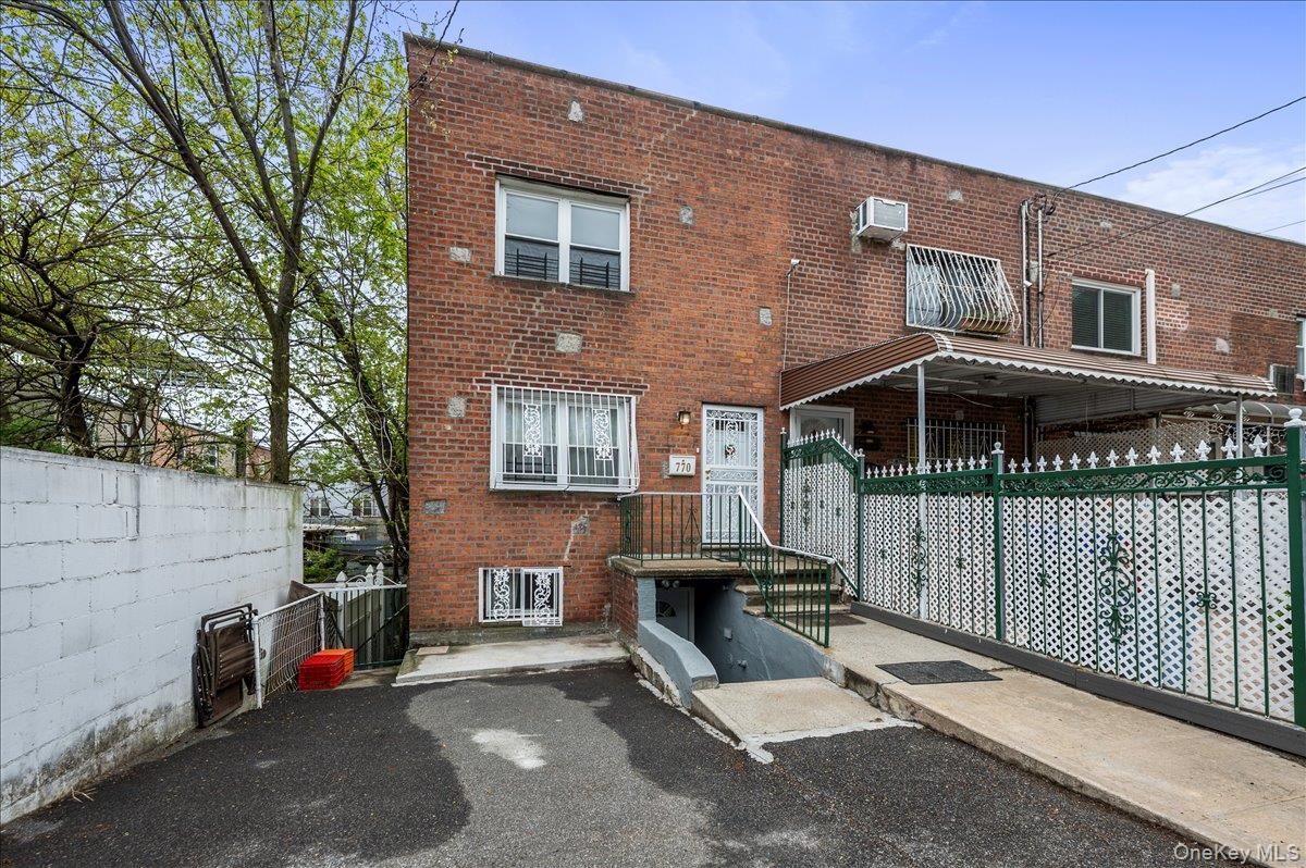 Single Family Magenta  Bronx, NY 10467, MLS-989370-2