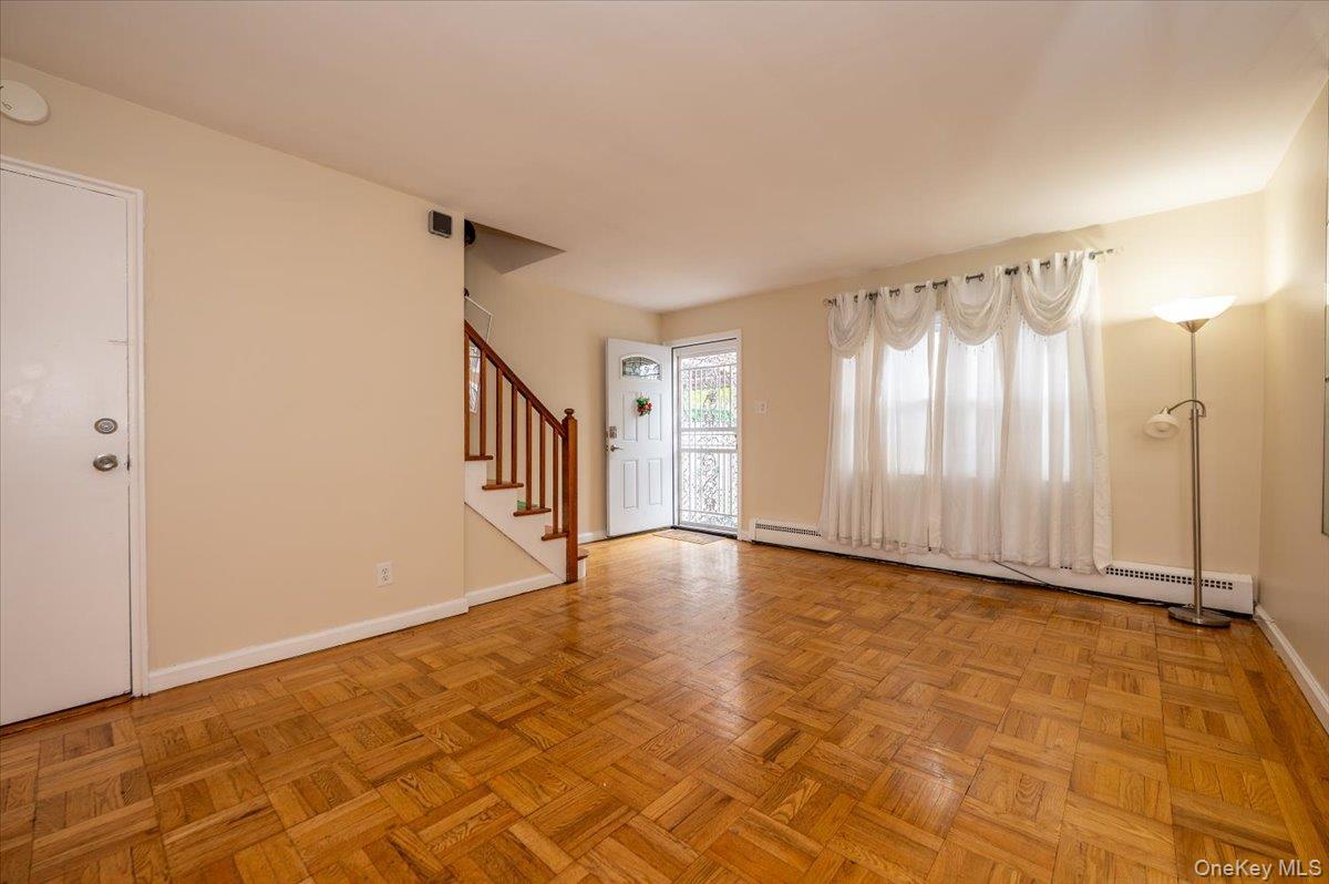 Single Family Magenta  Bronx, NY 10467, MLS-989370-4