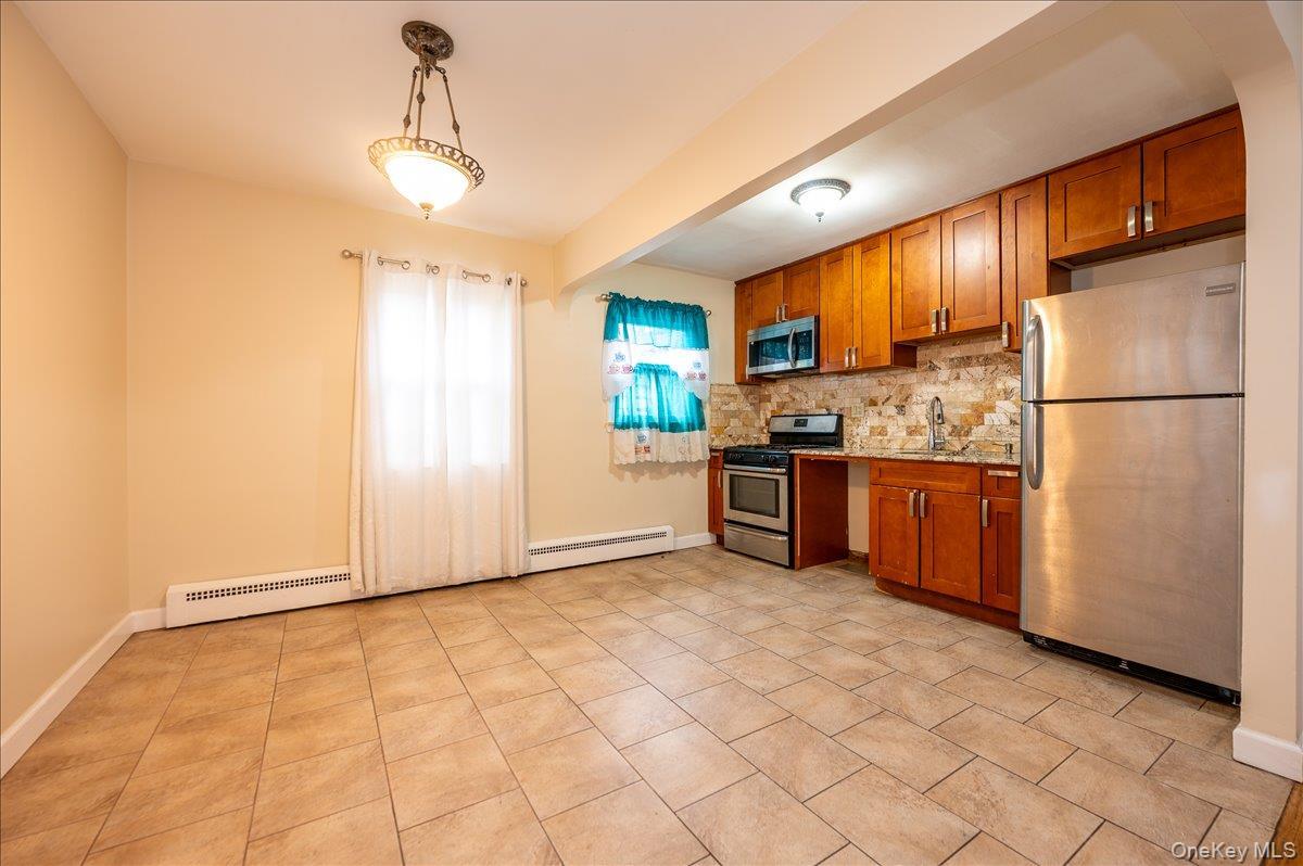 Single Family Magenta  Bronx, NY 10467, MLS-989370-6