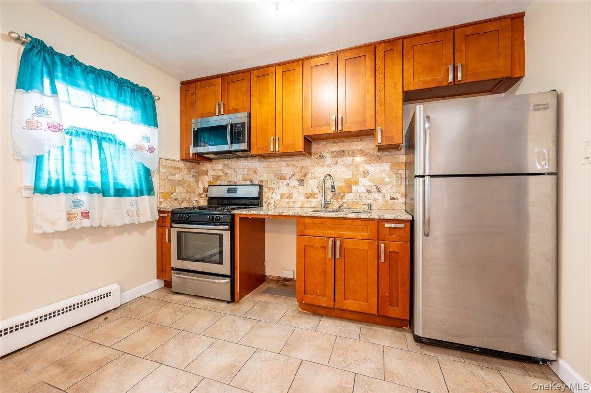 Single Family Magenta  Bronx, NY 10467, MLS-989370-7