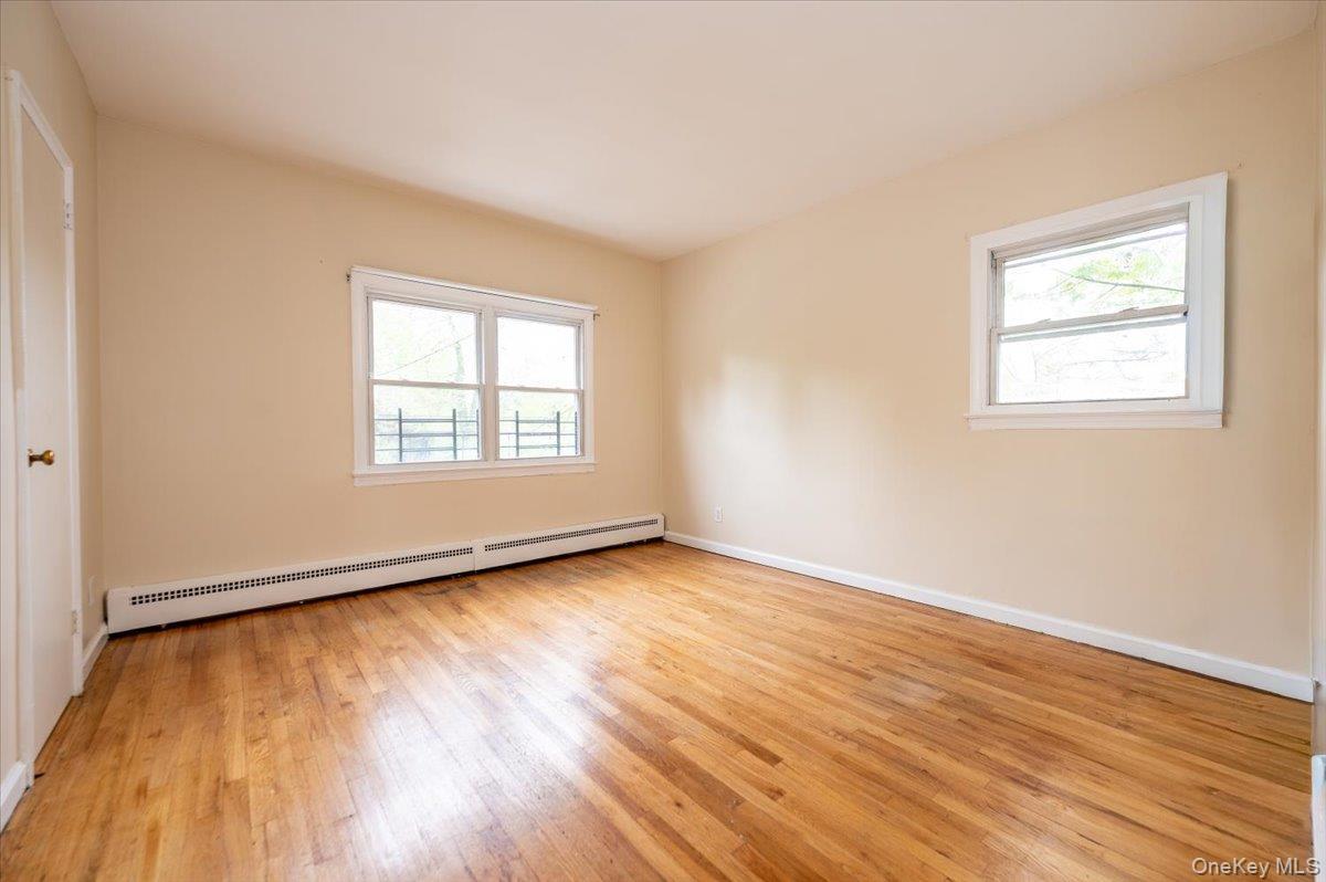 Single Family Magenta  Bronx, NY 10467, MLS-989370-8