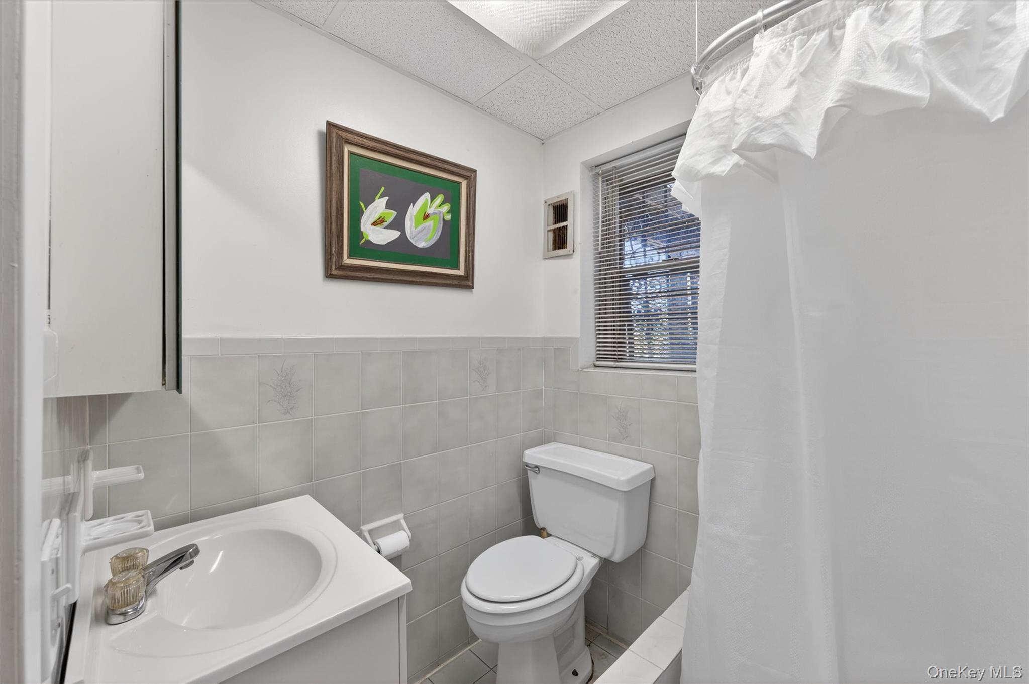 Single Family Edison  Bronx, NY 10465, MLS-989416-27