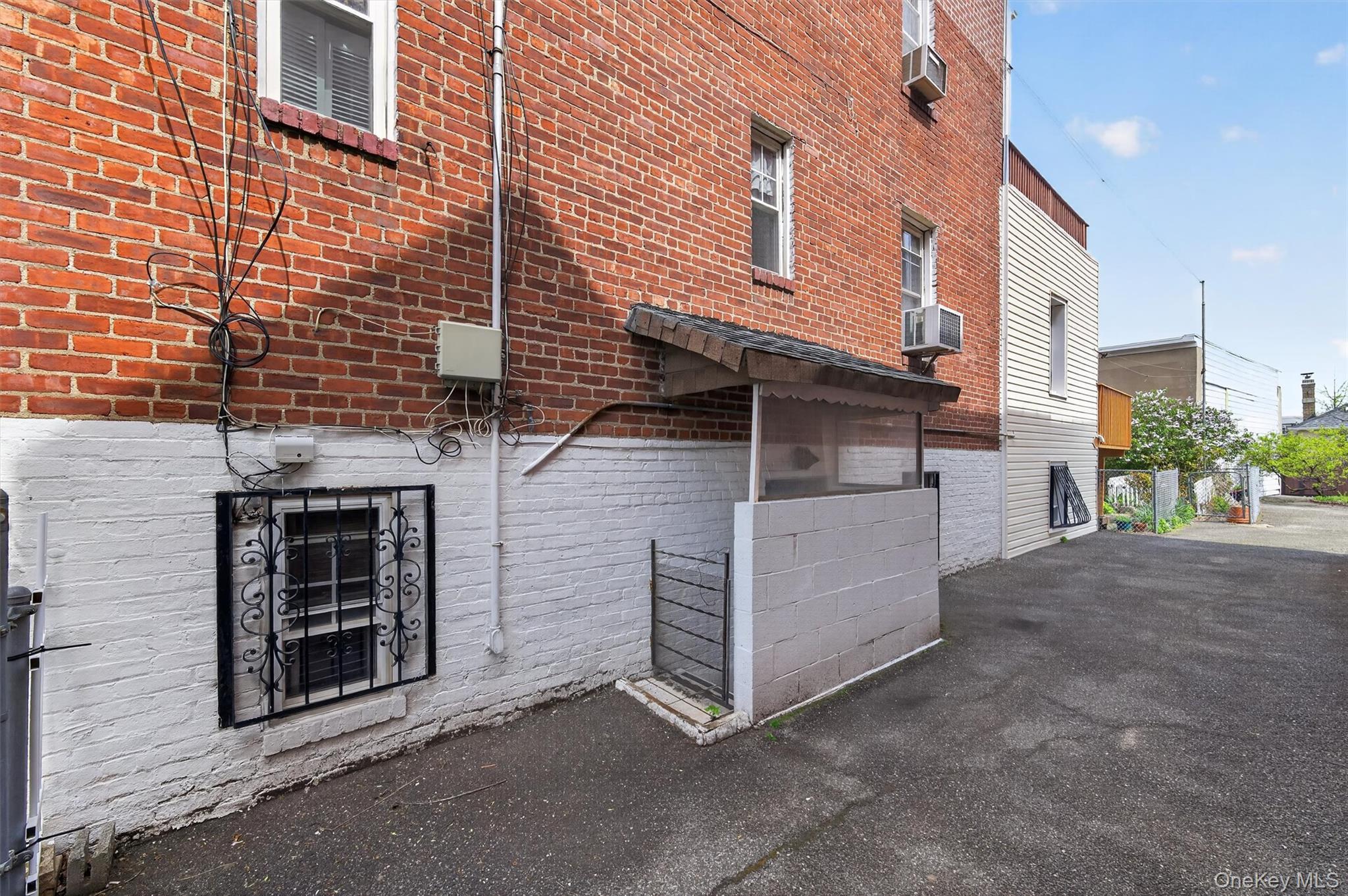 Single Family Edison  Bronx, NY 10465, MLS-989416-28