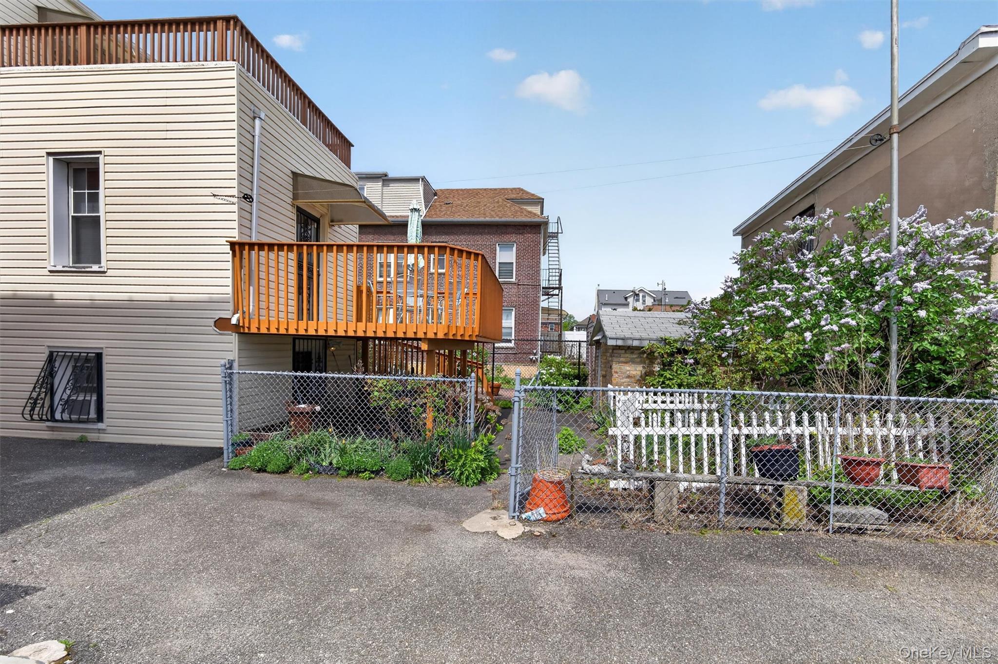 Single Family Edison  Bronx, NY 10465, MLS-989416-29