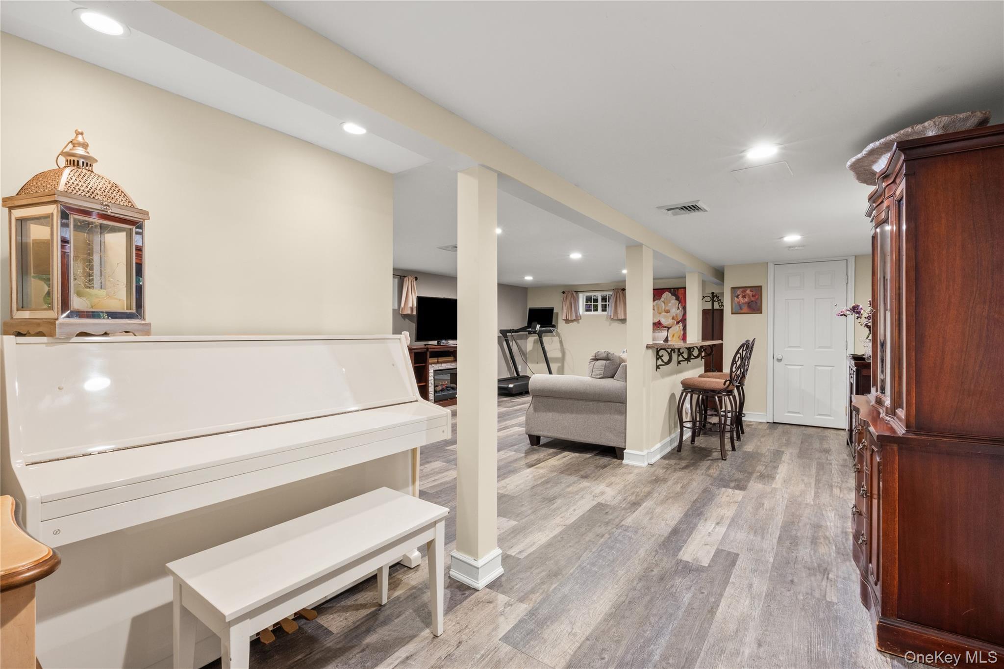 Single Family Shore  Nassau County, NY 11758, MLS-989454-24