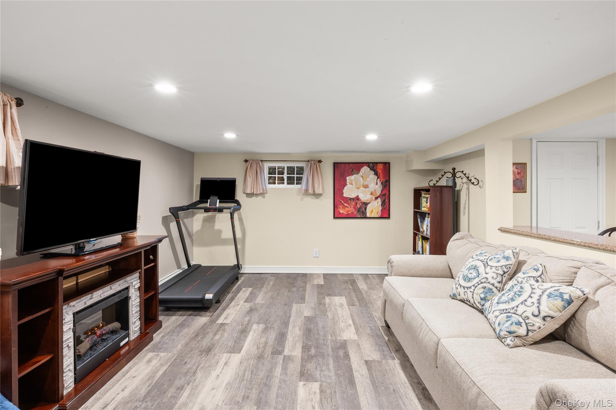 Single Family Shore  Nassau County, NY 11758, MLS-989454-27