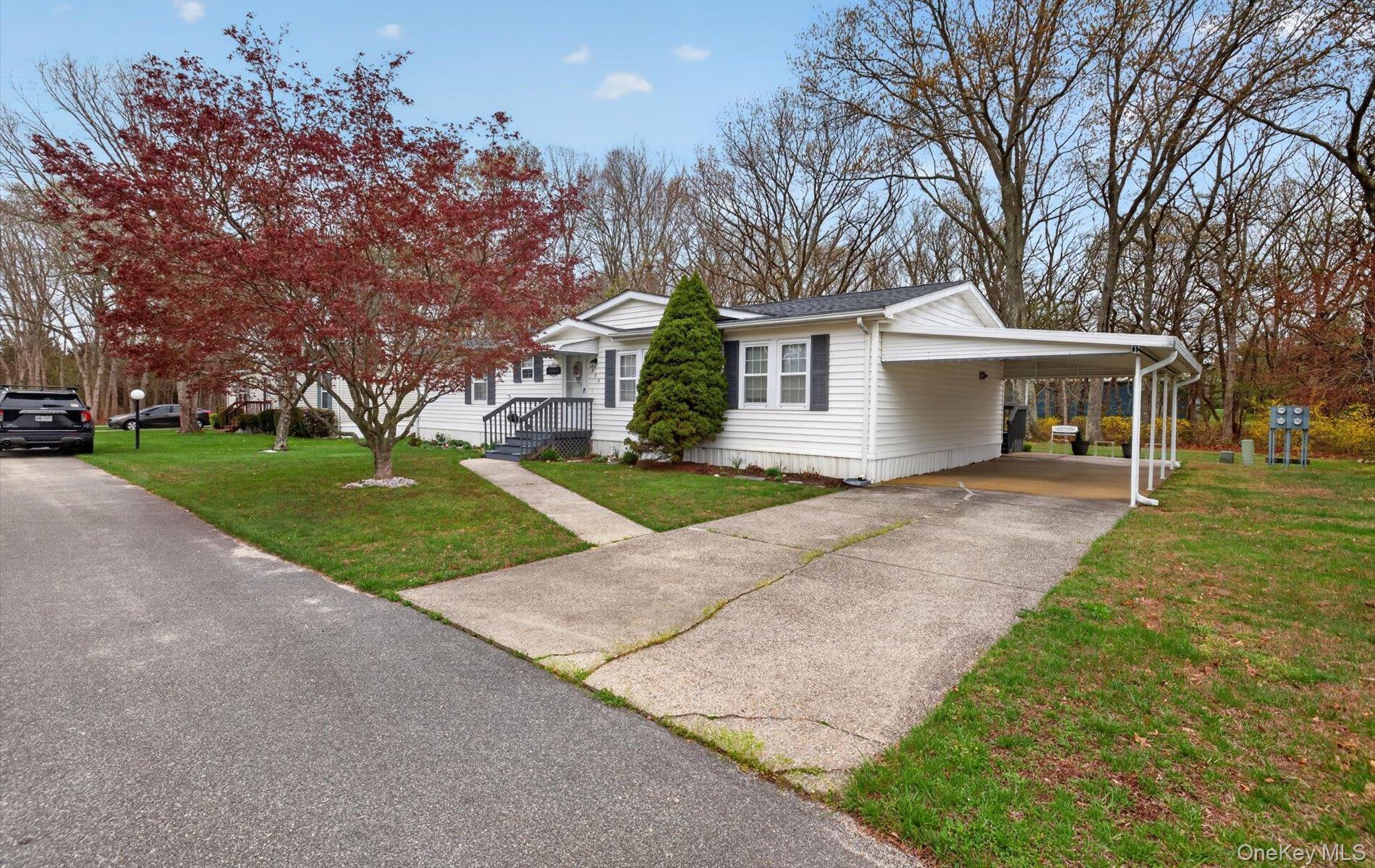 Single Family Fresh Pond Suffolk County, NY 11933, MLS-989474-2