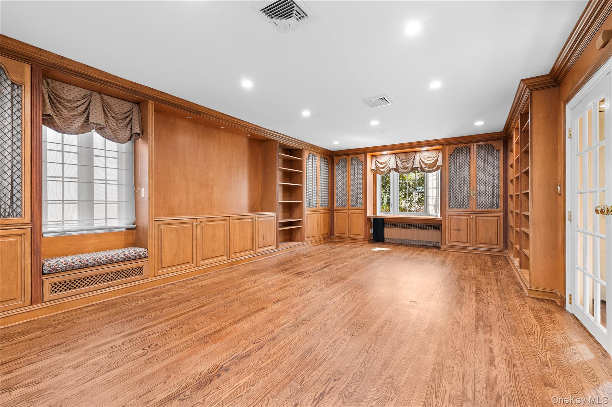 Single Family Hickory Hill  Nassau County, NY 11576, MLS-989479-11