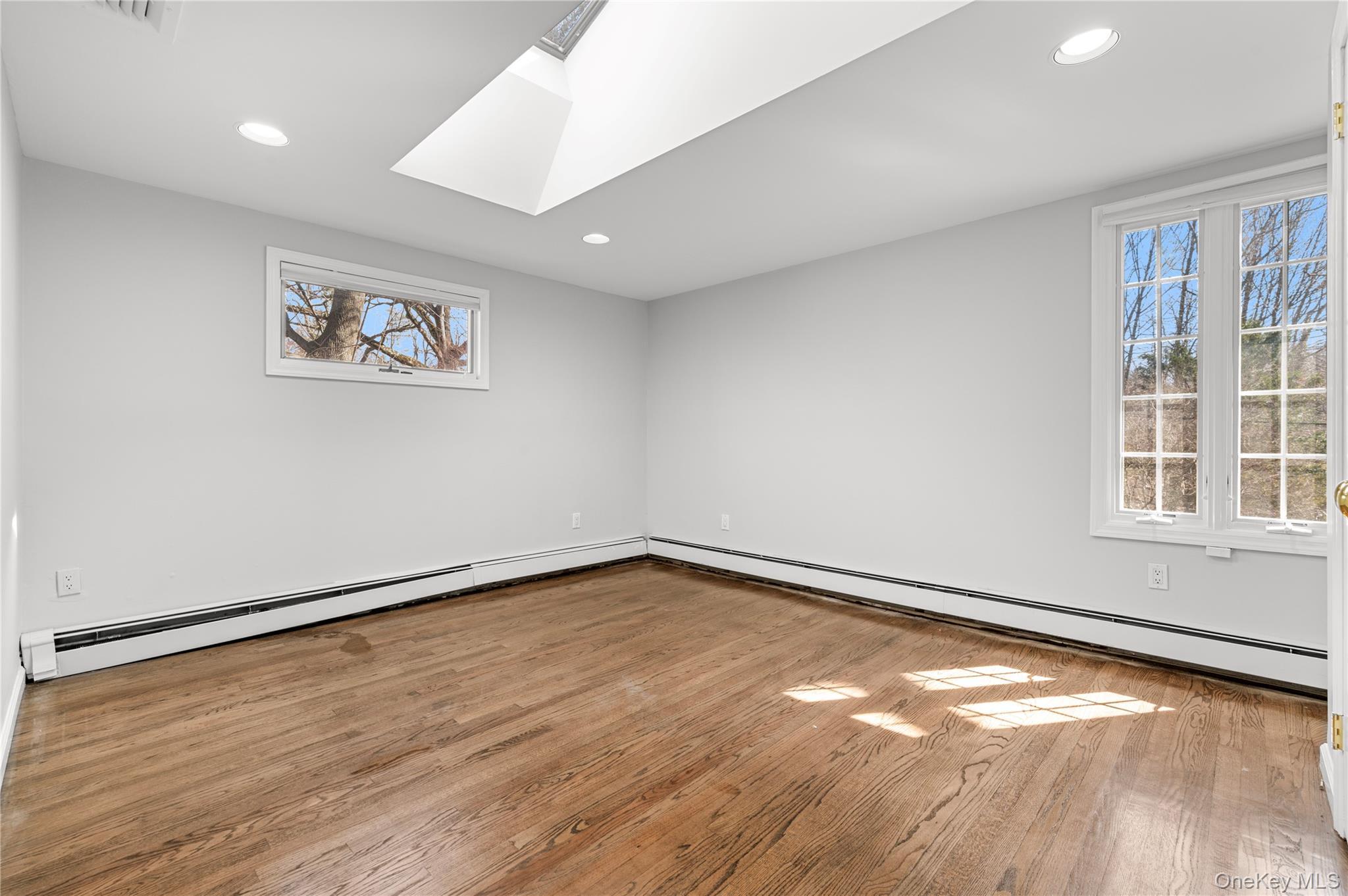 Single Family Hickory Hill  Nassau County, NY 11576, MLS-989479-17