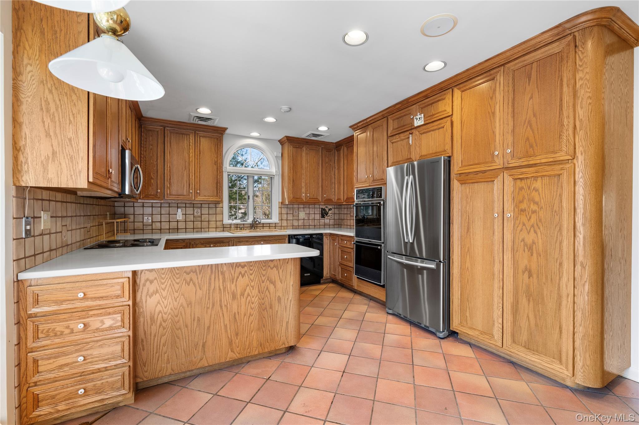 Single Family Hickory Hill  Nassau County, NY 11576, MLS-989479-6