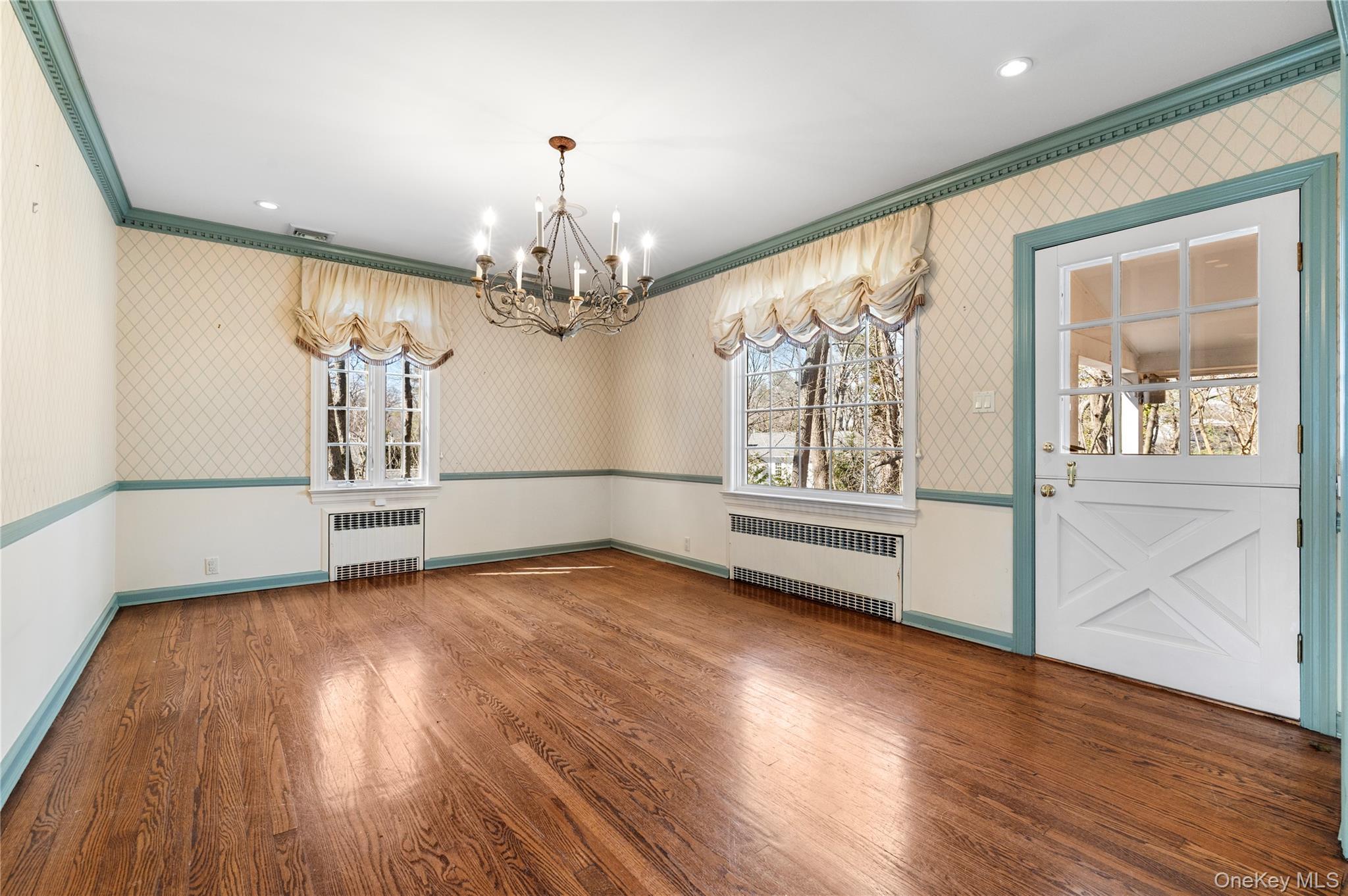 Single Family Hickory Hill  Nassau County, NY 11576, MLS-989479-8